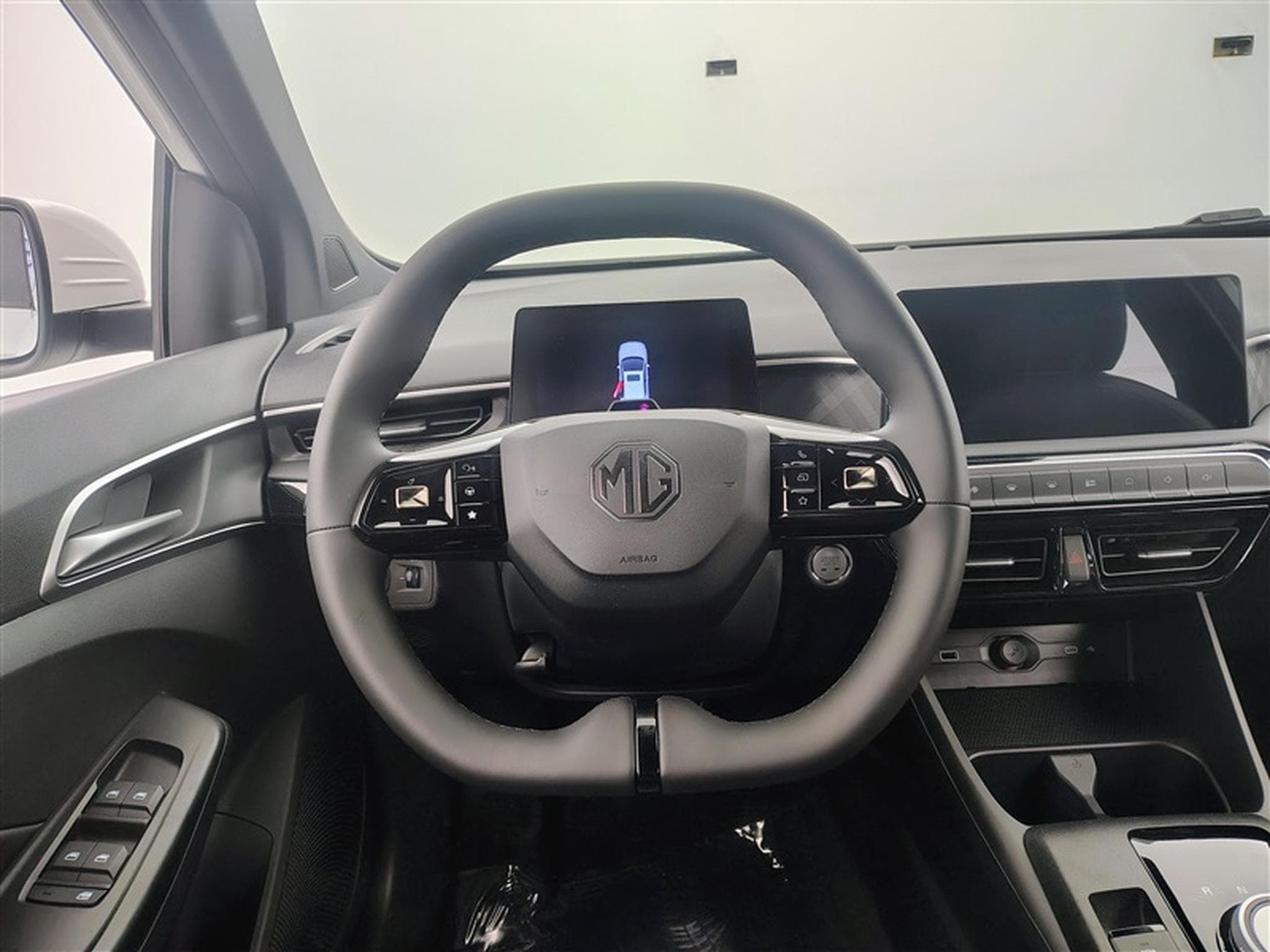 MG MG3 1.5 Hybrid+ Luxury NAVI / FULL LED / CAMERA 360° / JA 16" (2026) - Photo 9
