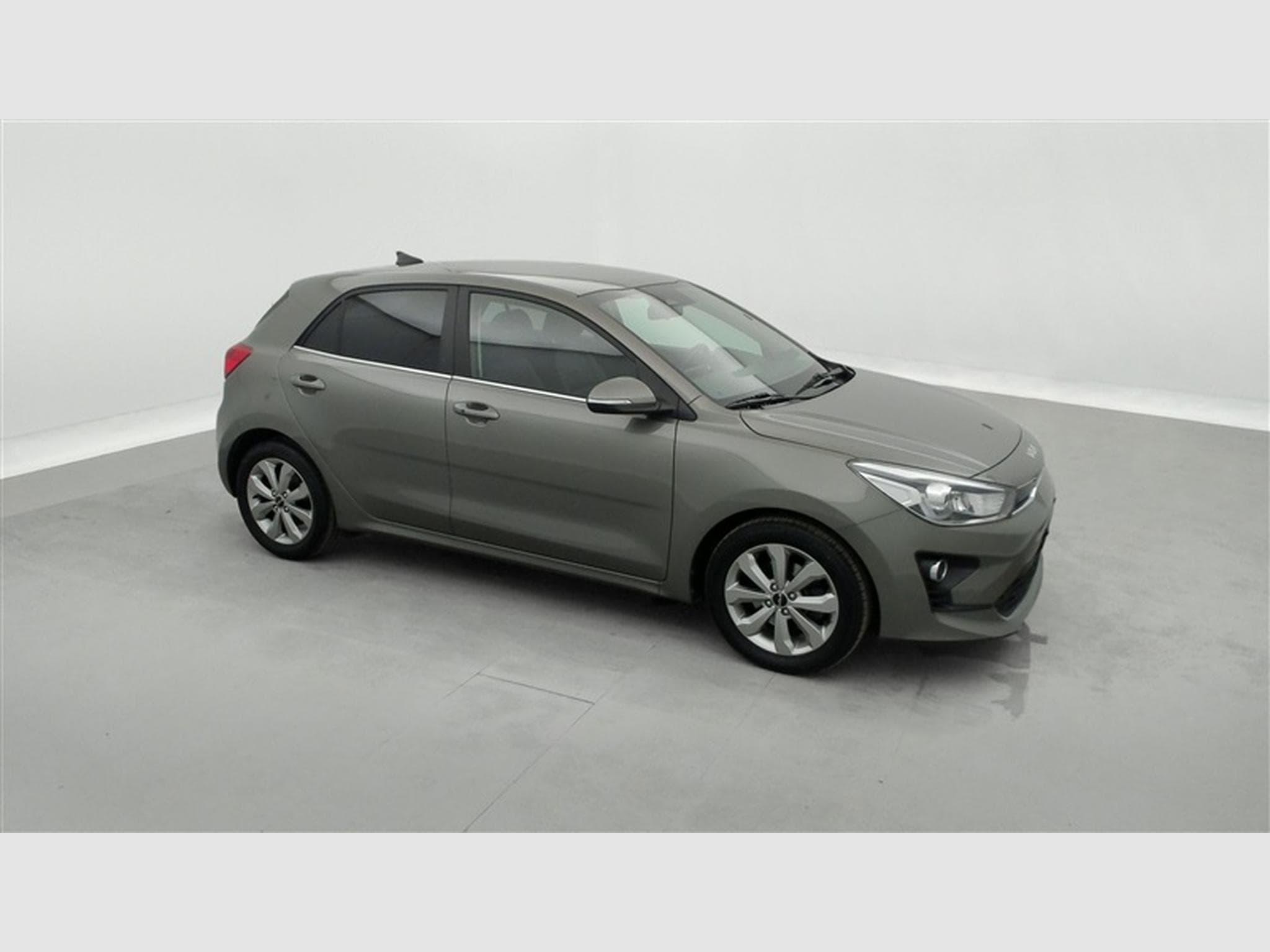 Kia Rio 1.0 T Pulse (2023) - Photo 23