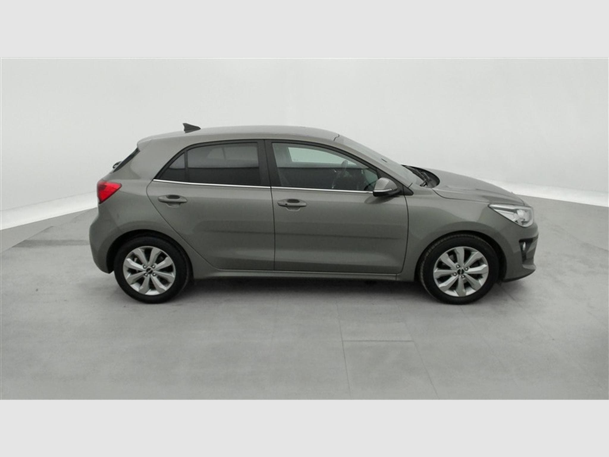 Kia Rio 1.0 T Pulse (2023) - Photo 24