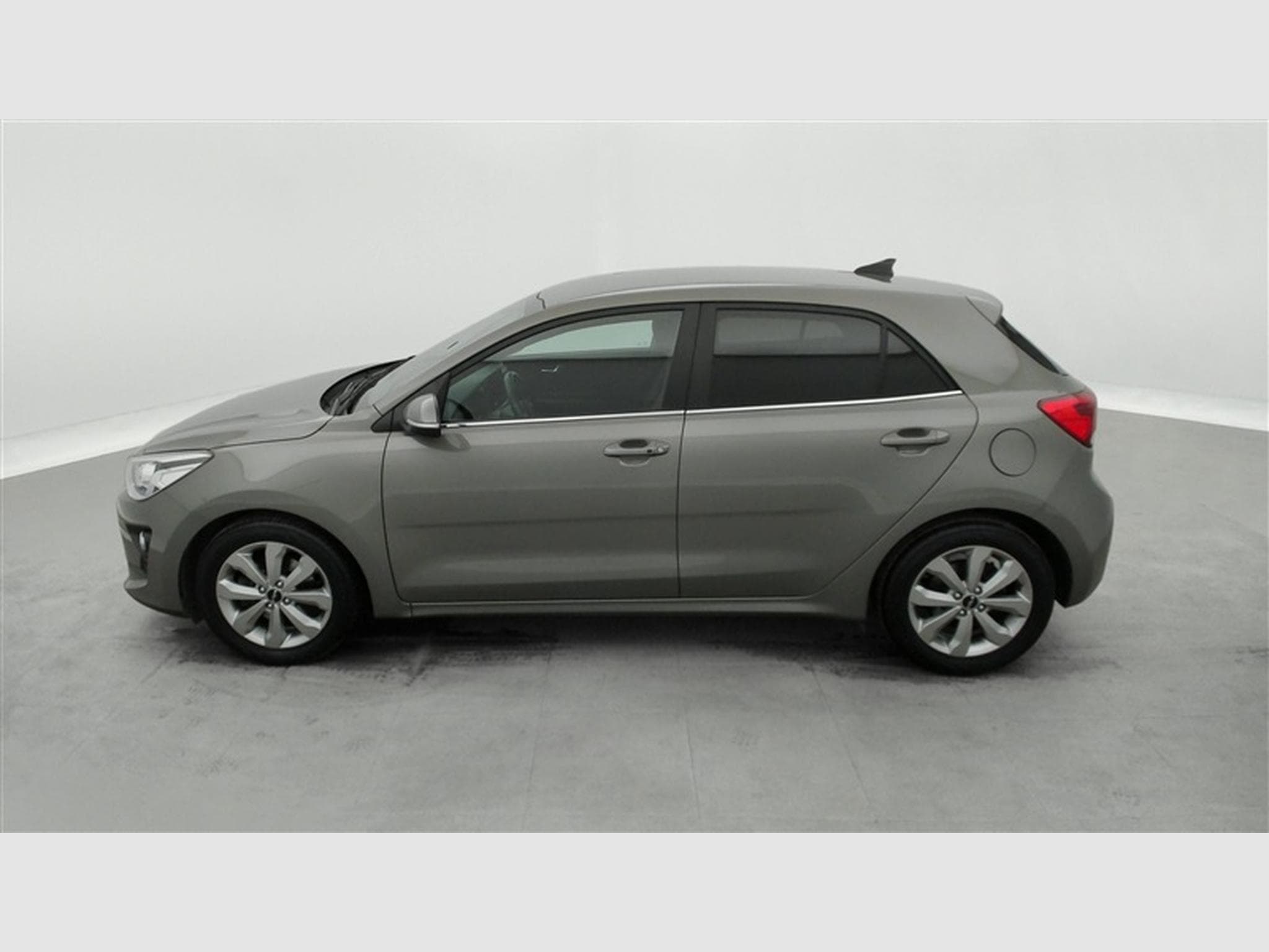 Kia Rio 1.0 T Pulse (2023) - Photo 3