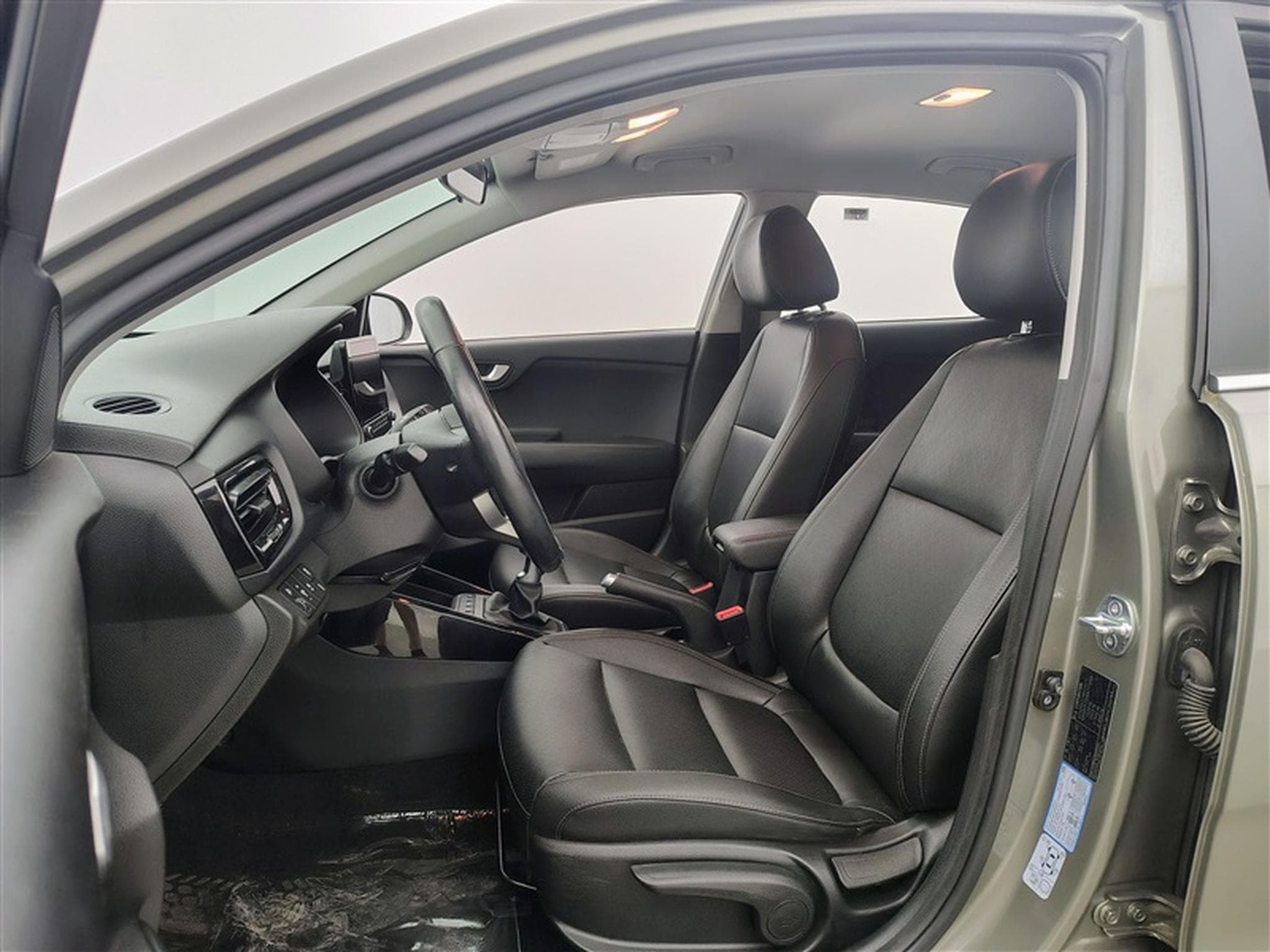 Kia Rio 1.0 T Pulse (2023) - Photo 7