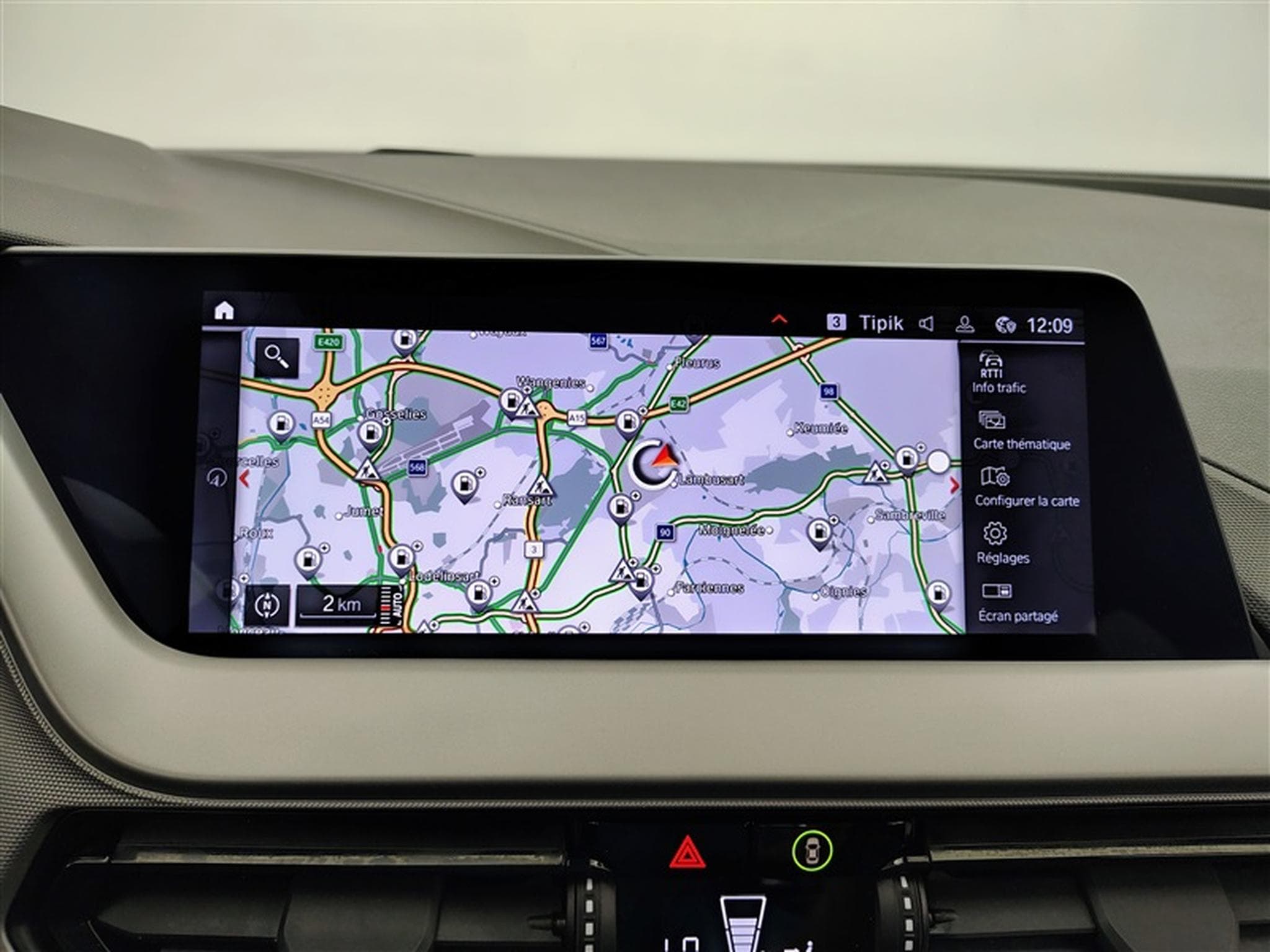 BMW 118 iA Business NAVI / FULL LED / PDC AV-AR (2023) - Foto 11