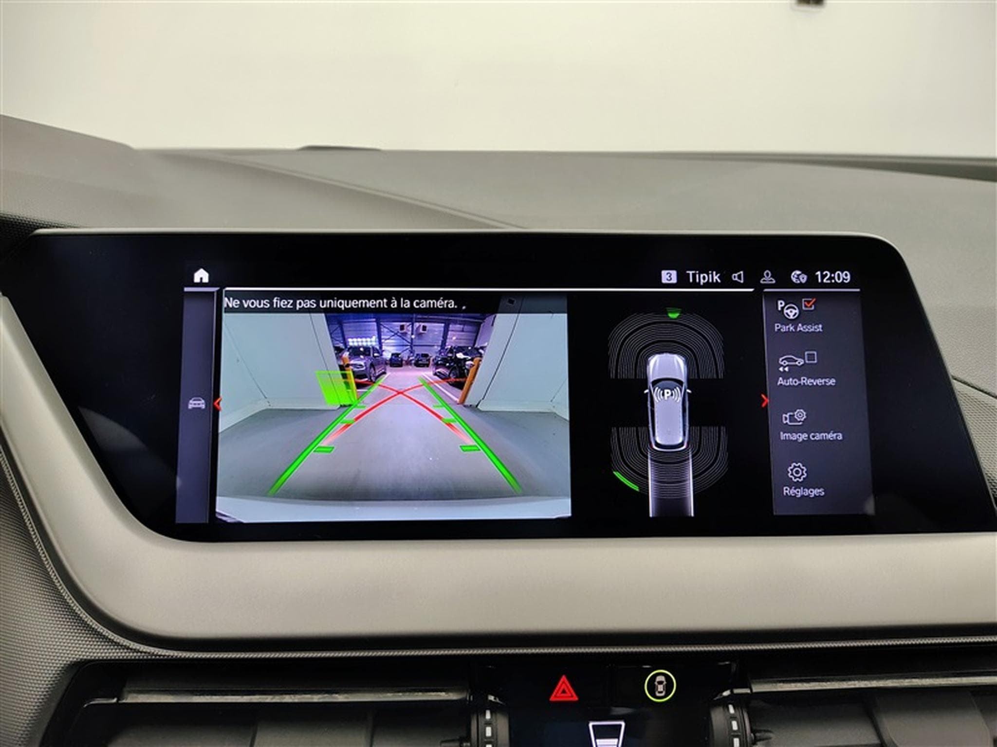 BMW 118 iA Business NAVI / FULL LED / PDC AV-AR (2023) - Foto 18