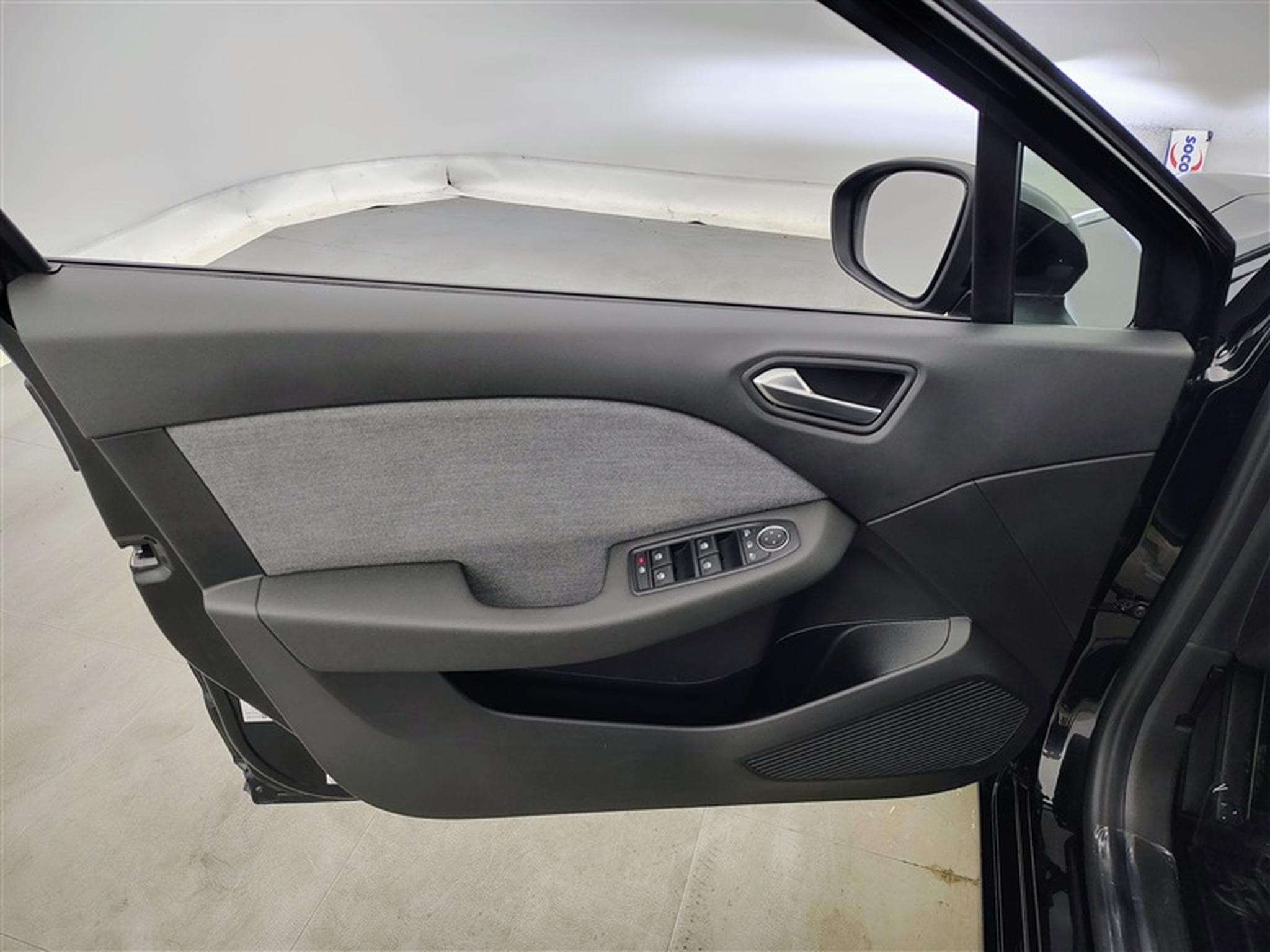 Renault Clio 1.0 TCe Tecnno CarPlay / Led / PDC / Caméra 360° (2024) - Photo 17
