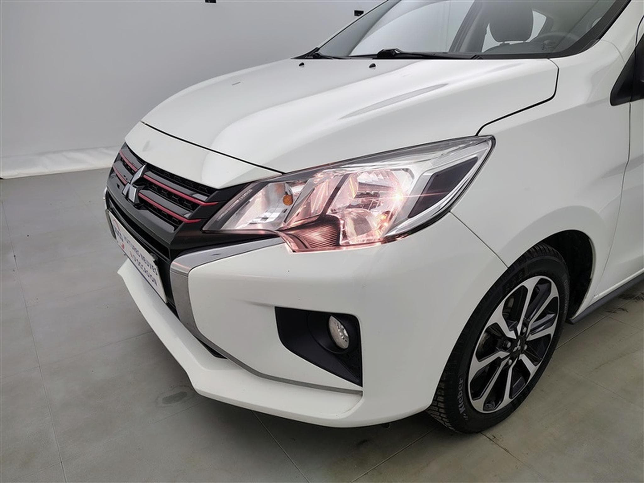 Mitsubishi Space Star 1.2 MiVEC RedLine Edition CARPLAY (2024) - Foto 15