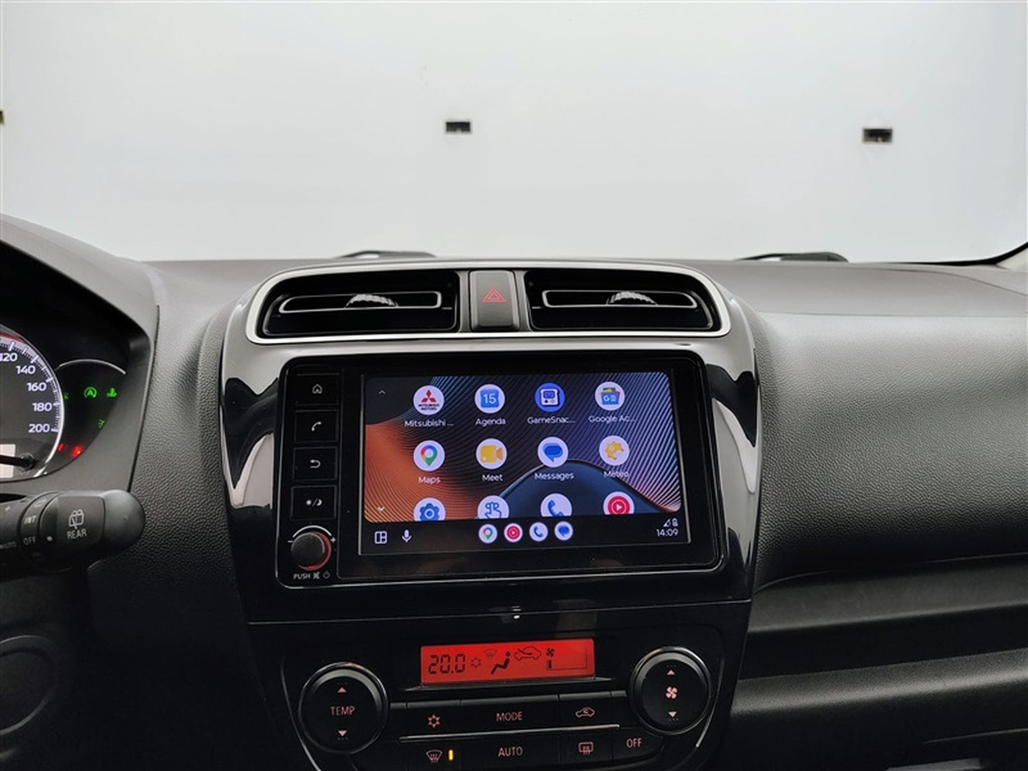 Mitsubishi Space Star 1.2 MiVEC RedLine Edition CARPLAY (2024) - Foto 19