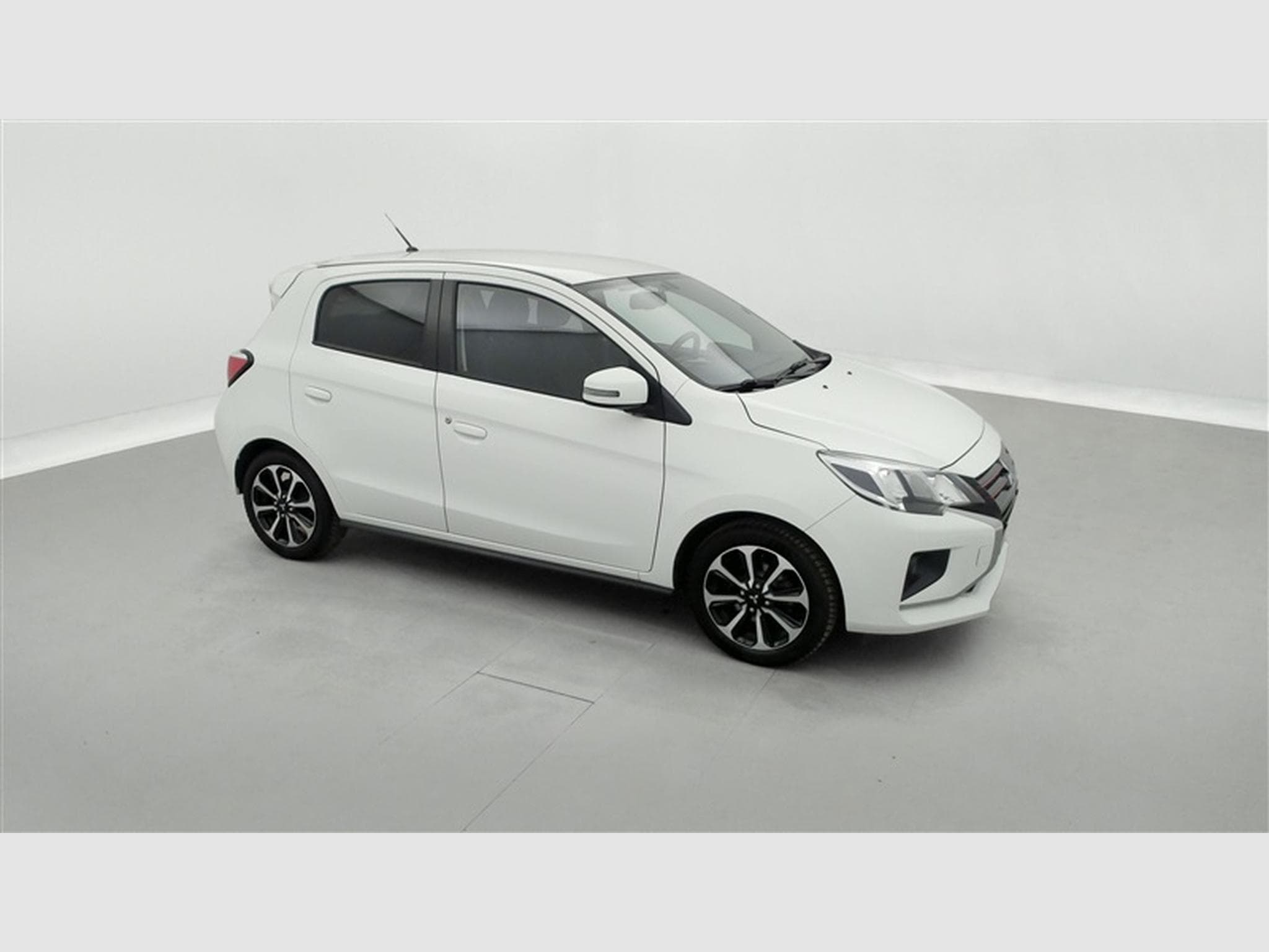 Mitsubishi Space Star 1.2 MiVEC RedLine Edition CARPLAY (2024) - Foto 22