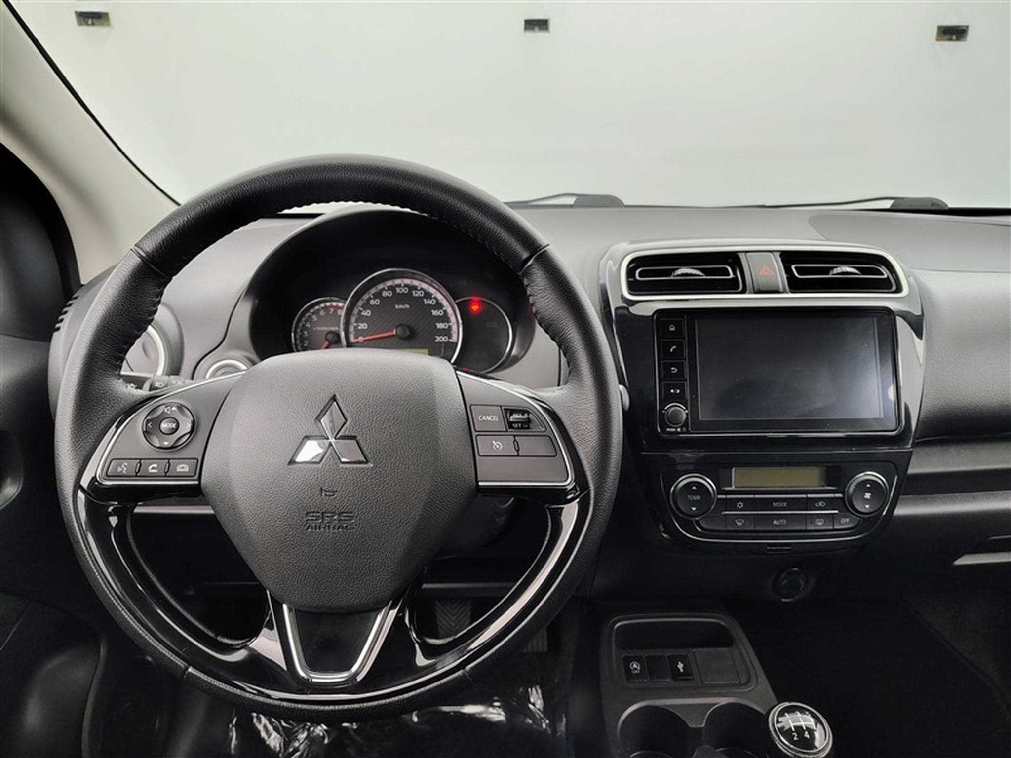 Mitsubishi Space Star 1.2 MiVEC RedLine Edition CARPLAY (2024) - Foto 9