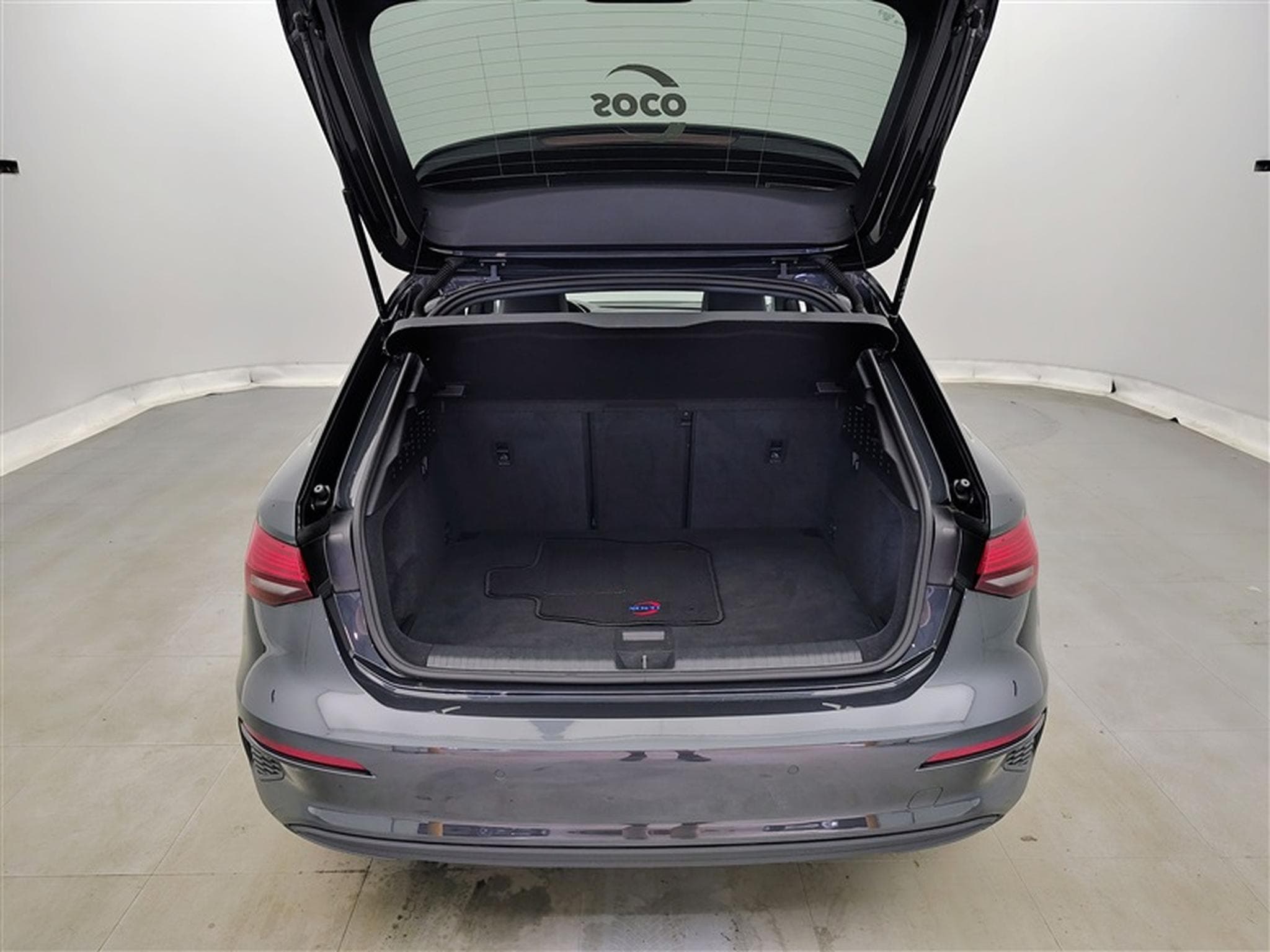 Audi A3 30 TFSI S-Tronic  Cuir / Navi Cockpit / Led (2023) - Photo 14