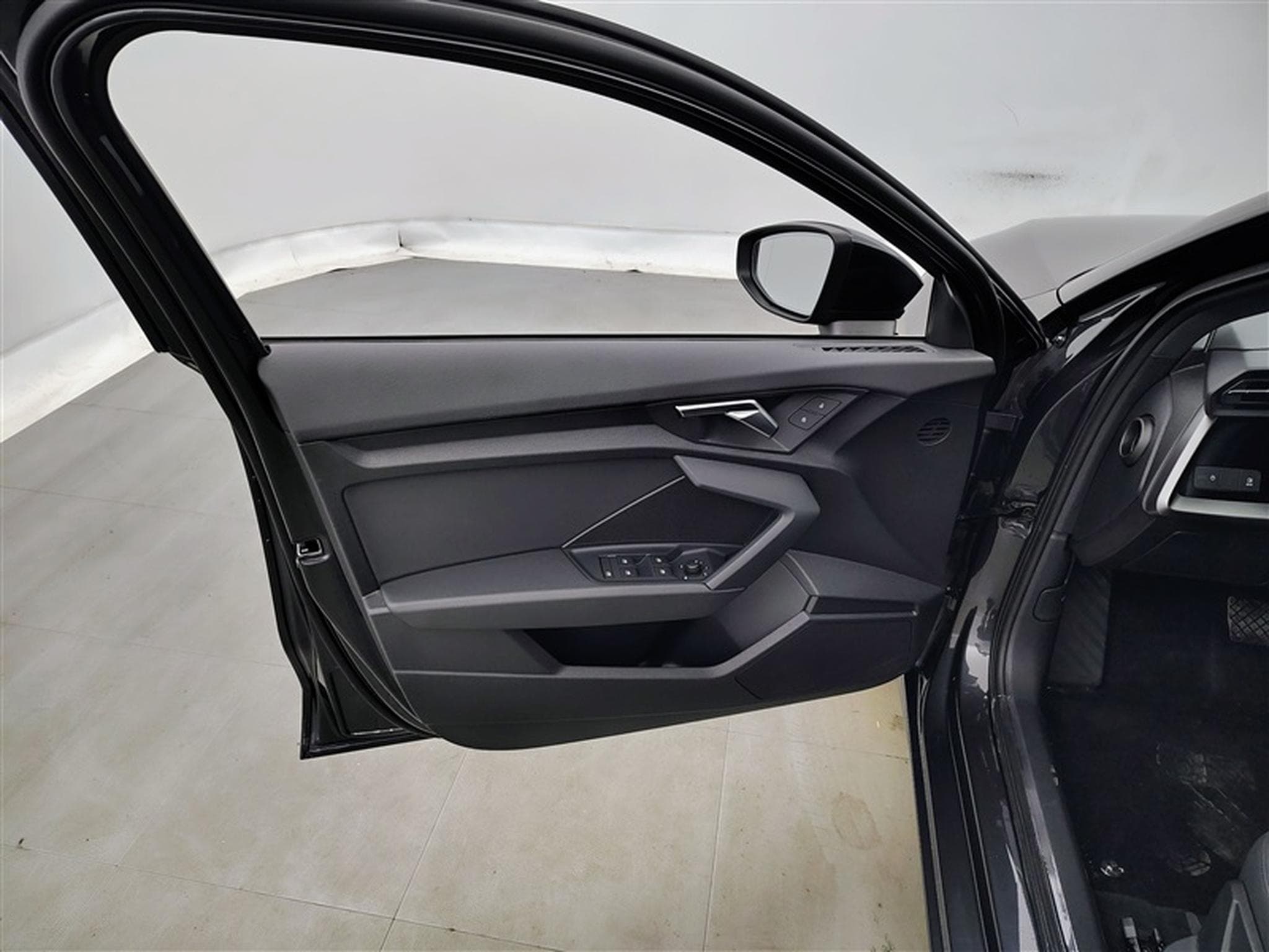Audi A3 30 TFSI S-Tronic  Cuir / Navi Cockpit / Led (2023) - Photo 16