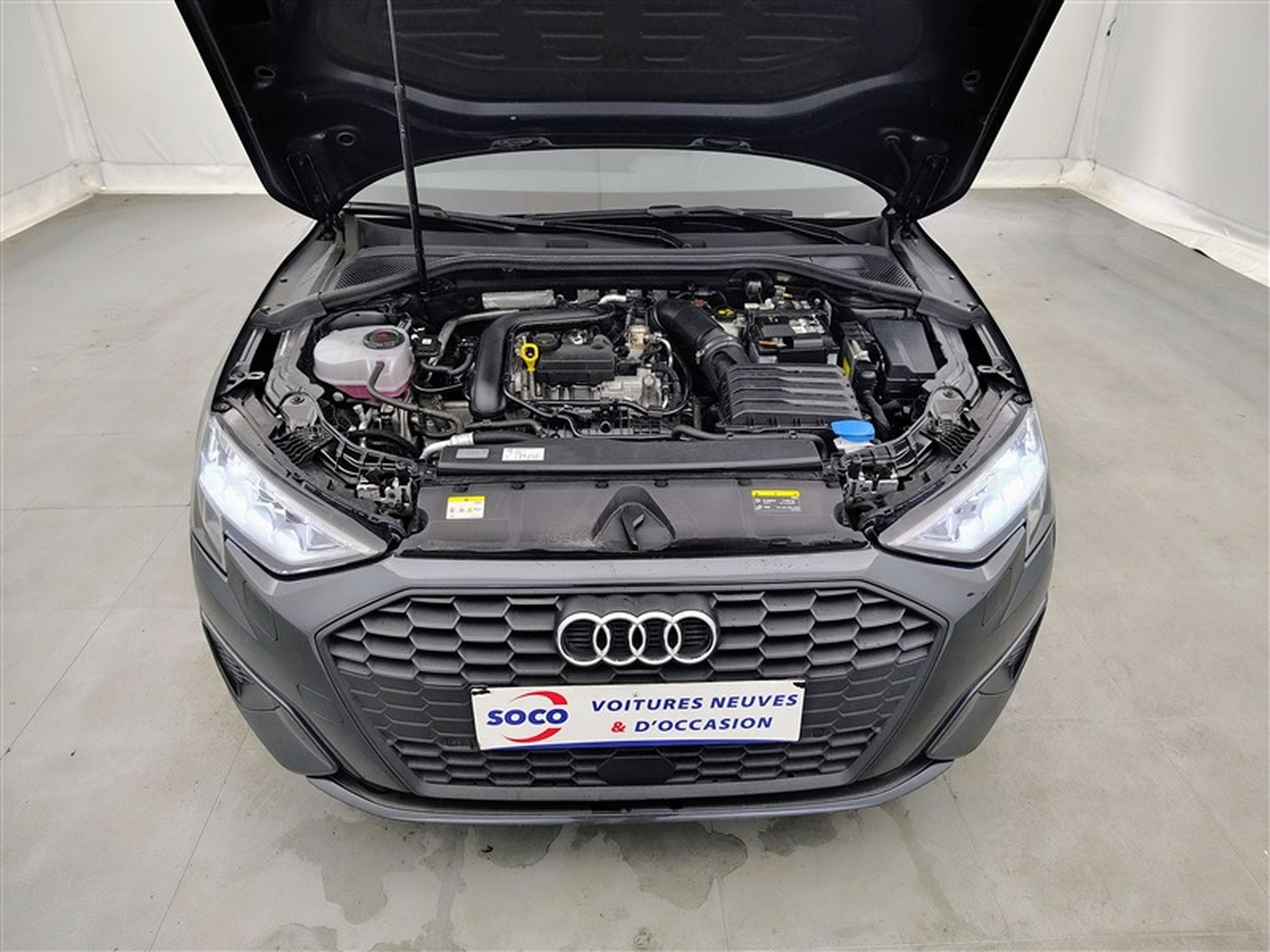 Audi A3 30 TFSI S-Tronic  Cuir / Navi Cockpit / Led (2023) - Photo 18