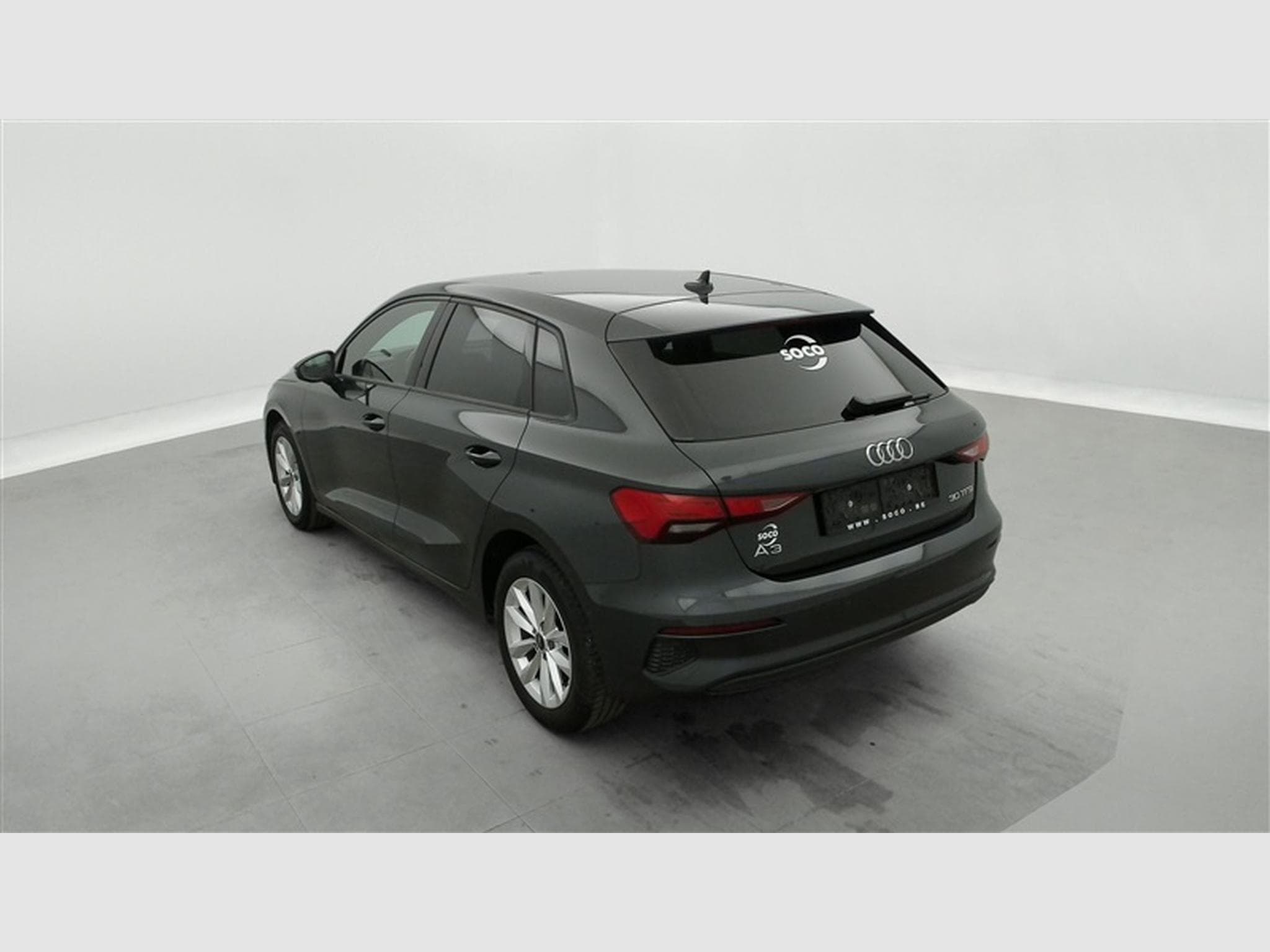 Audi A3 30 TFSI S-Tronic  Cuir / Navi Cockpit / Led (2023) - Photo 2