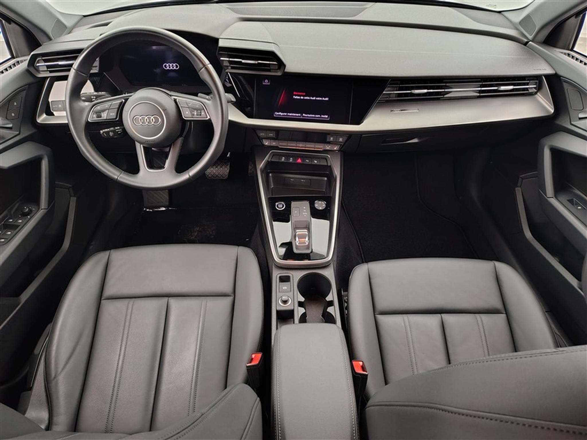 Audi A3 30 TFSI S-Tronic  Cuir / Navi Cockpit / Led (2023) - Photo 8