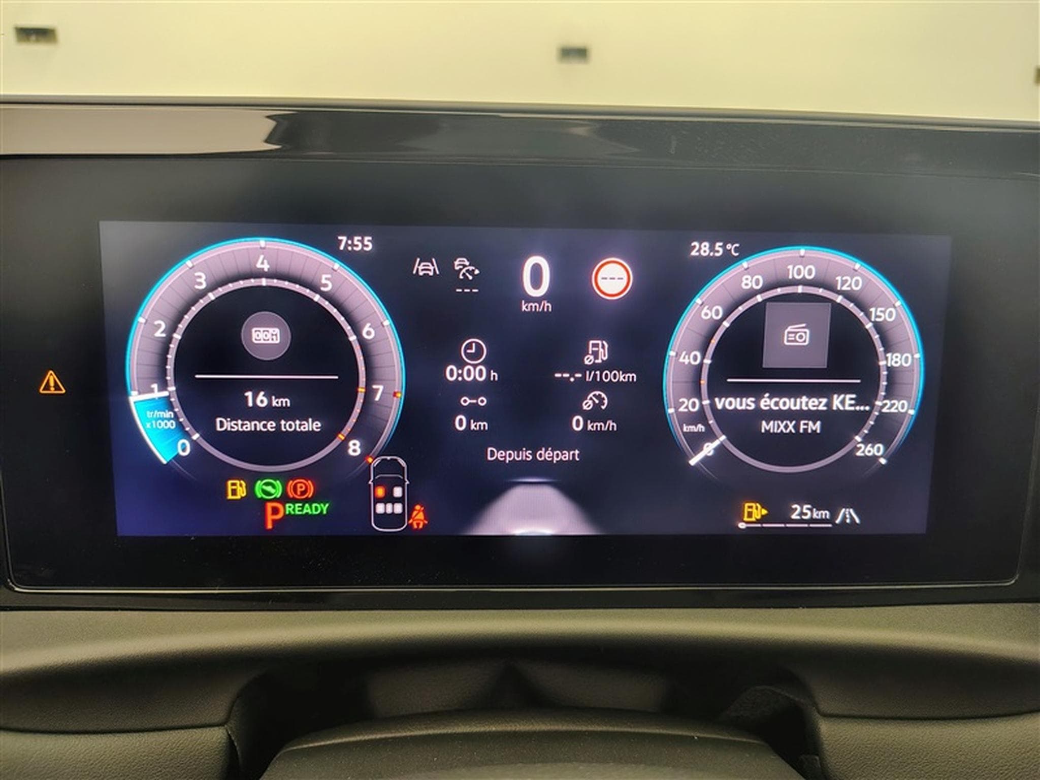 VW T-Roc 1.5 TSI 150Cv DSG R-Line CARPLAY / FULL LED / PANO / CAMERA (2026) - Foto 10