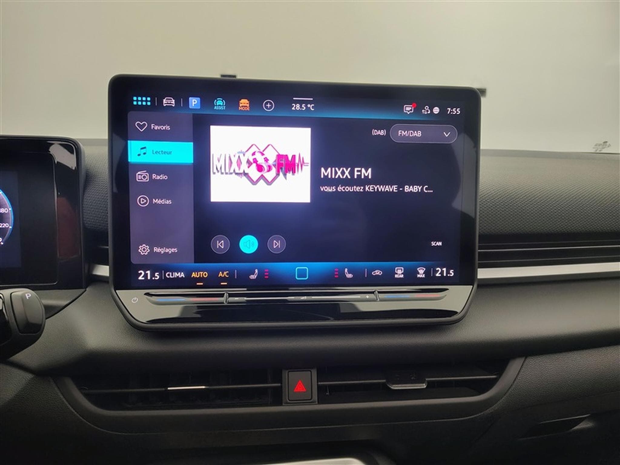 VW T-Roc 1.5 TSI 150Cv DSG R-Line CARPLAY / FULL LED / PANO / CAMERA (2026) - Foto 11