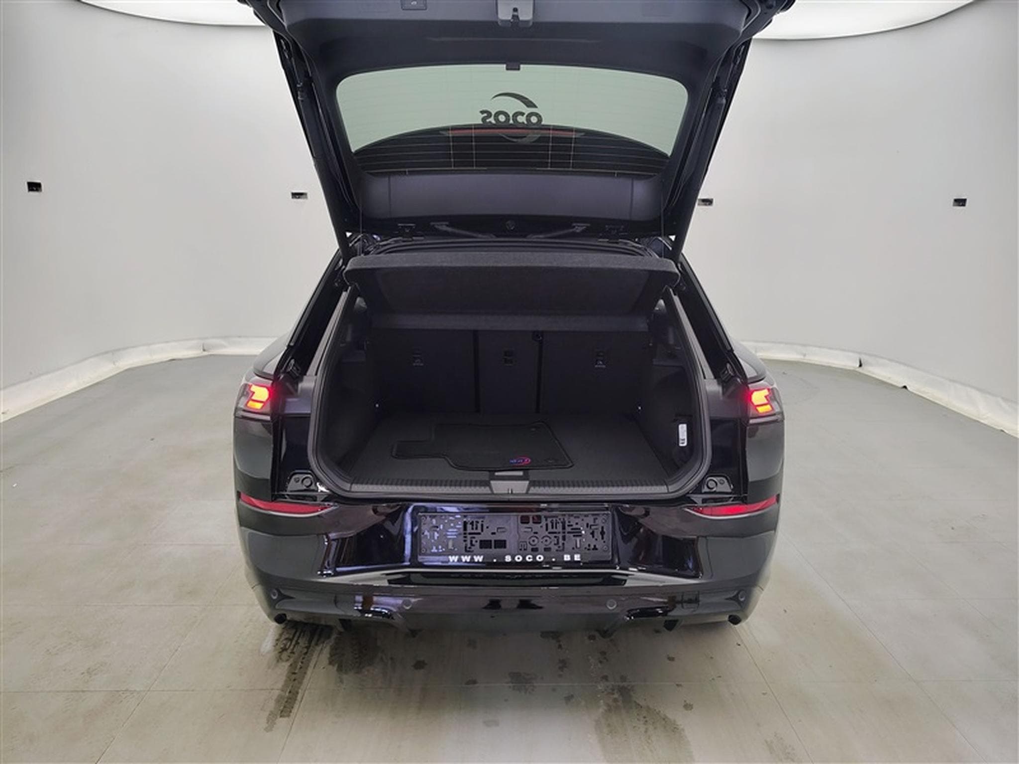 VW T-Roc 1.5 TSI 150Cv DSG R-Line CARPLAY / FULL LED / PANO / CAMERA (2026) - Foto 14