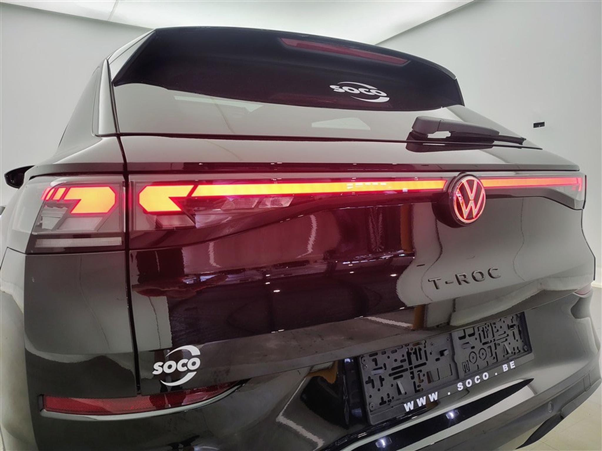 VW T-Roc 1.5 TSI 150Cv DSG R-Line CARPLAY / FULL LED / PANO / CAMERA (2026) - Foto 16