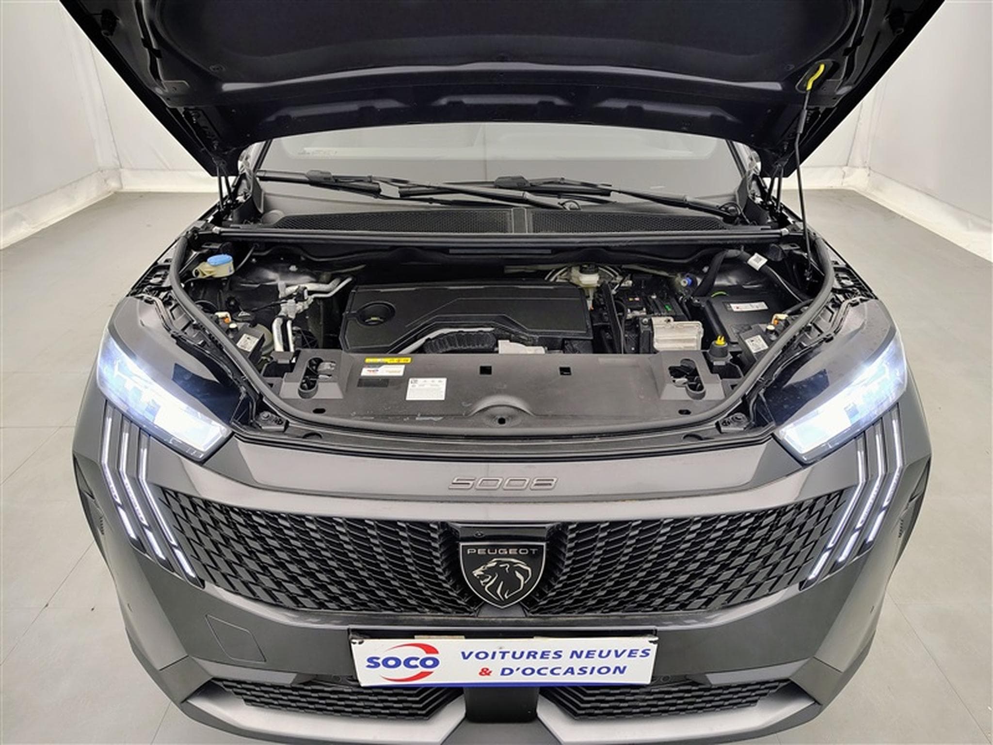 Peugeot 5008 1.2 HYBRID 145cv e-DCS6 Allure NAVI /CARPLAY/FULL LED/S-CUIR (2025) - Foto 19