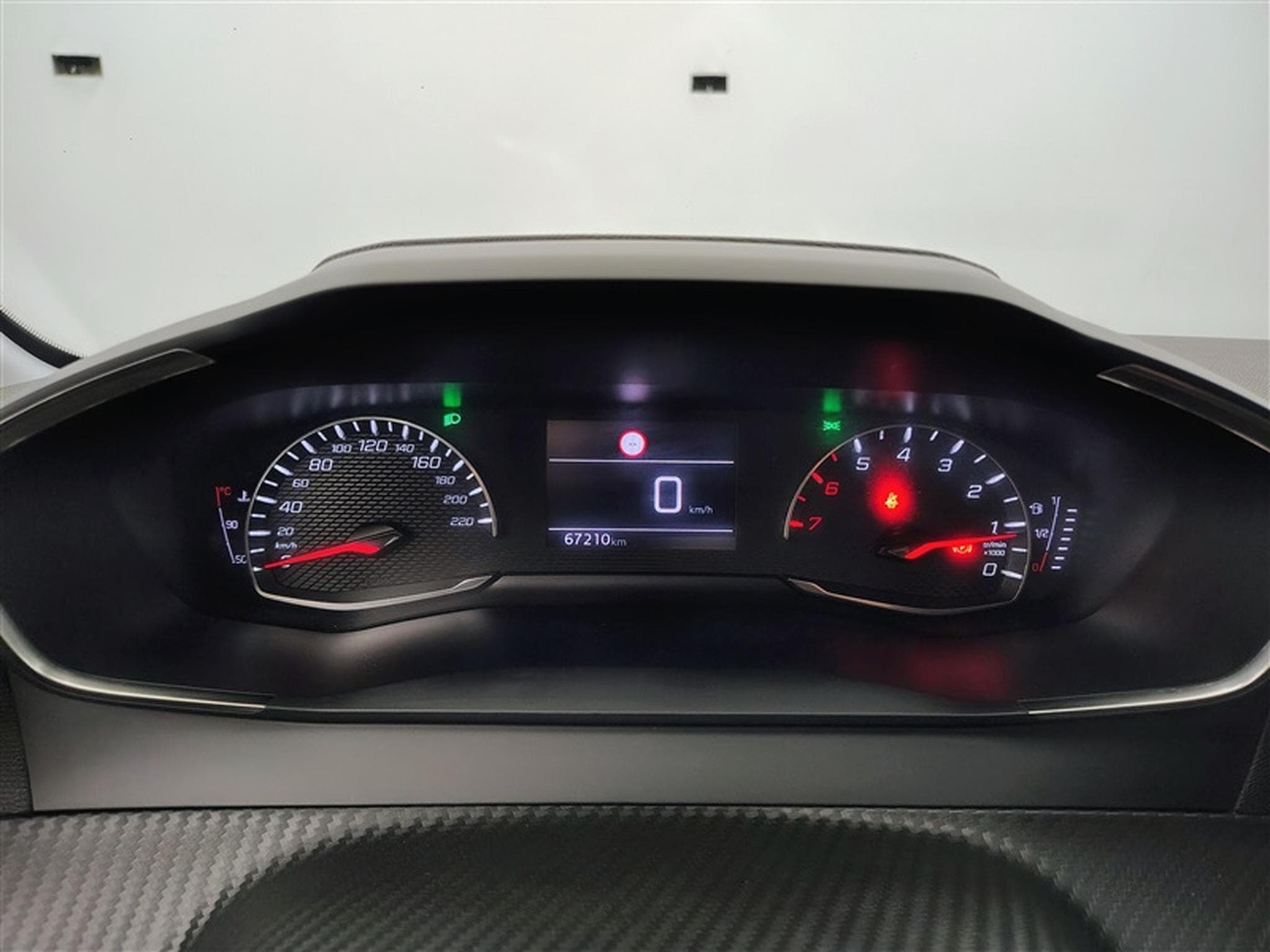 Peugeot 208 1.2i PureTech Active (2020) - Foto 10