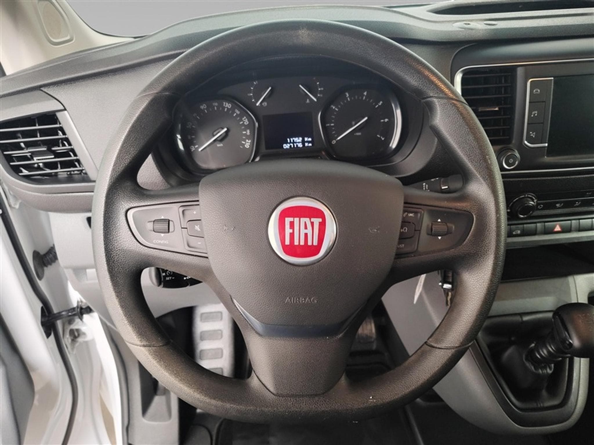 Fiat Scudo L2H1 CLIM/BLUETOOTH/PDC AR (2022) - Foto 9