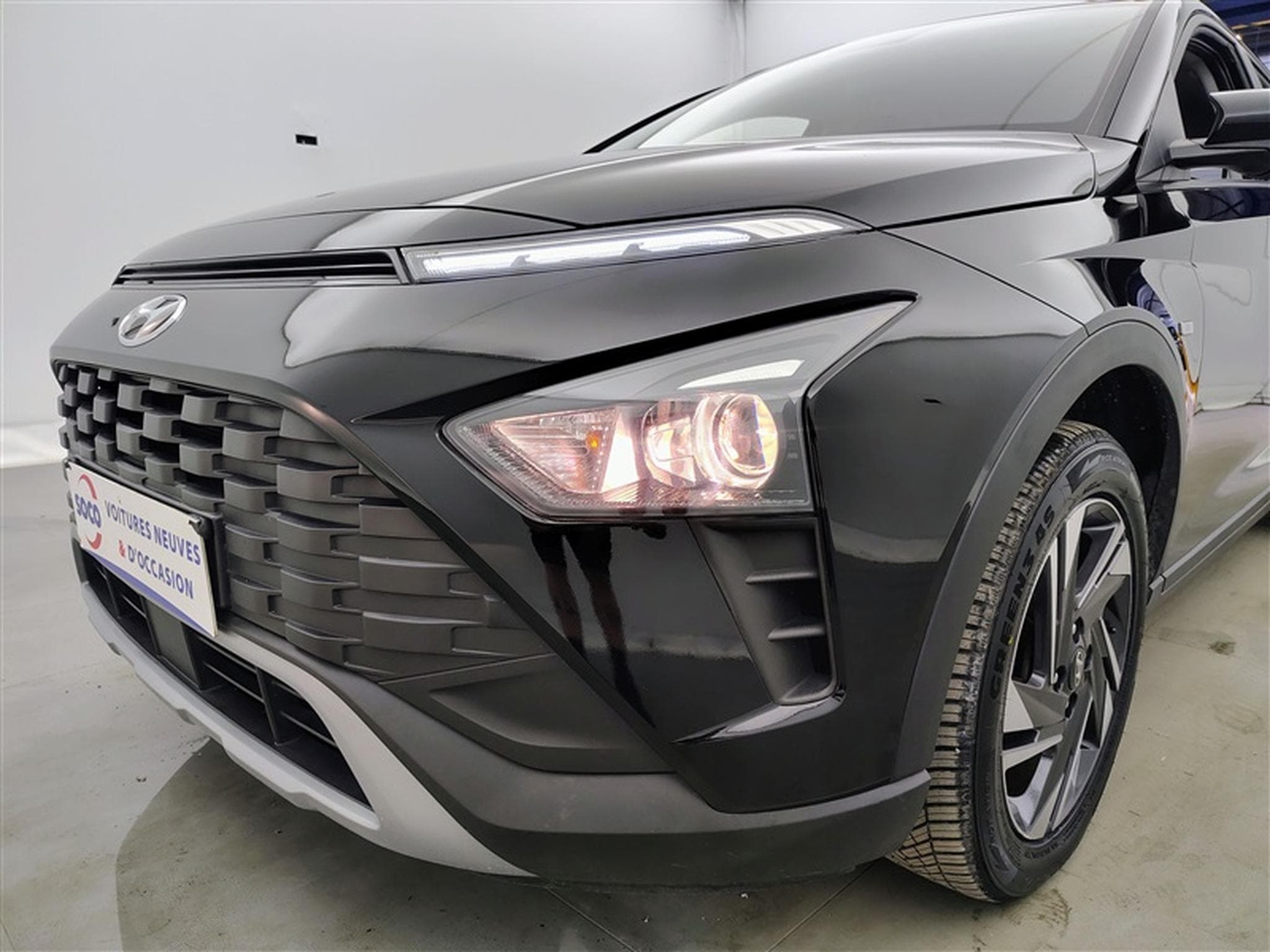 Hyundai Bayon 1.0 T-GDi MHEV Techno DCT/NAVI/LED/JA/PDC (2023) - Foto 15