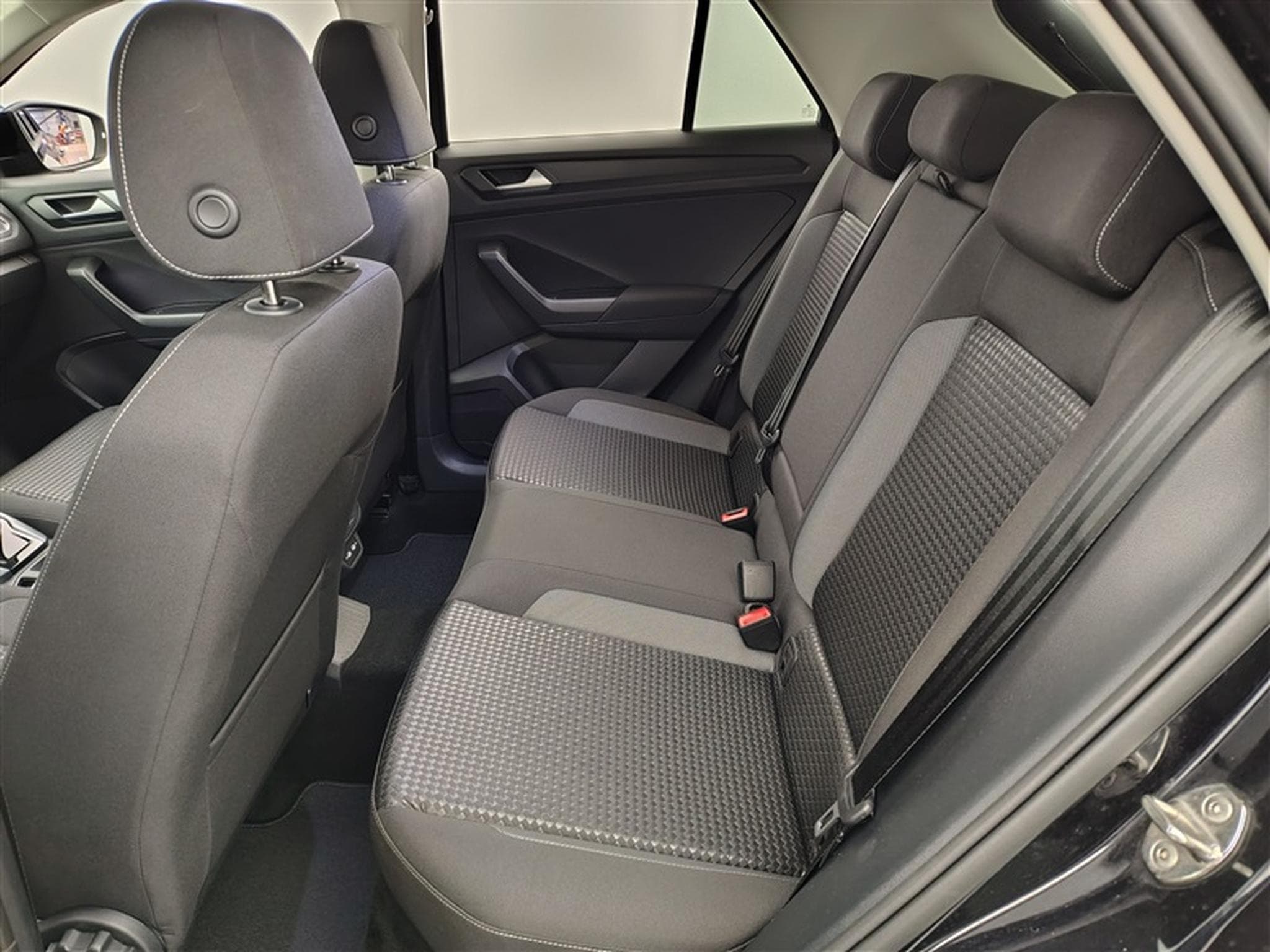 VW T-Roc 1.5 TSI DSG Carplay / PDC av+ar (2022) - Photo 13