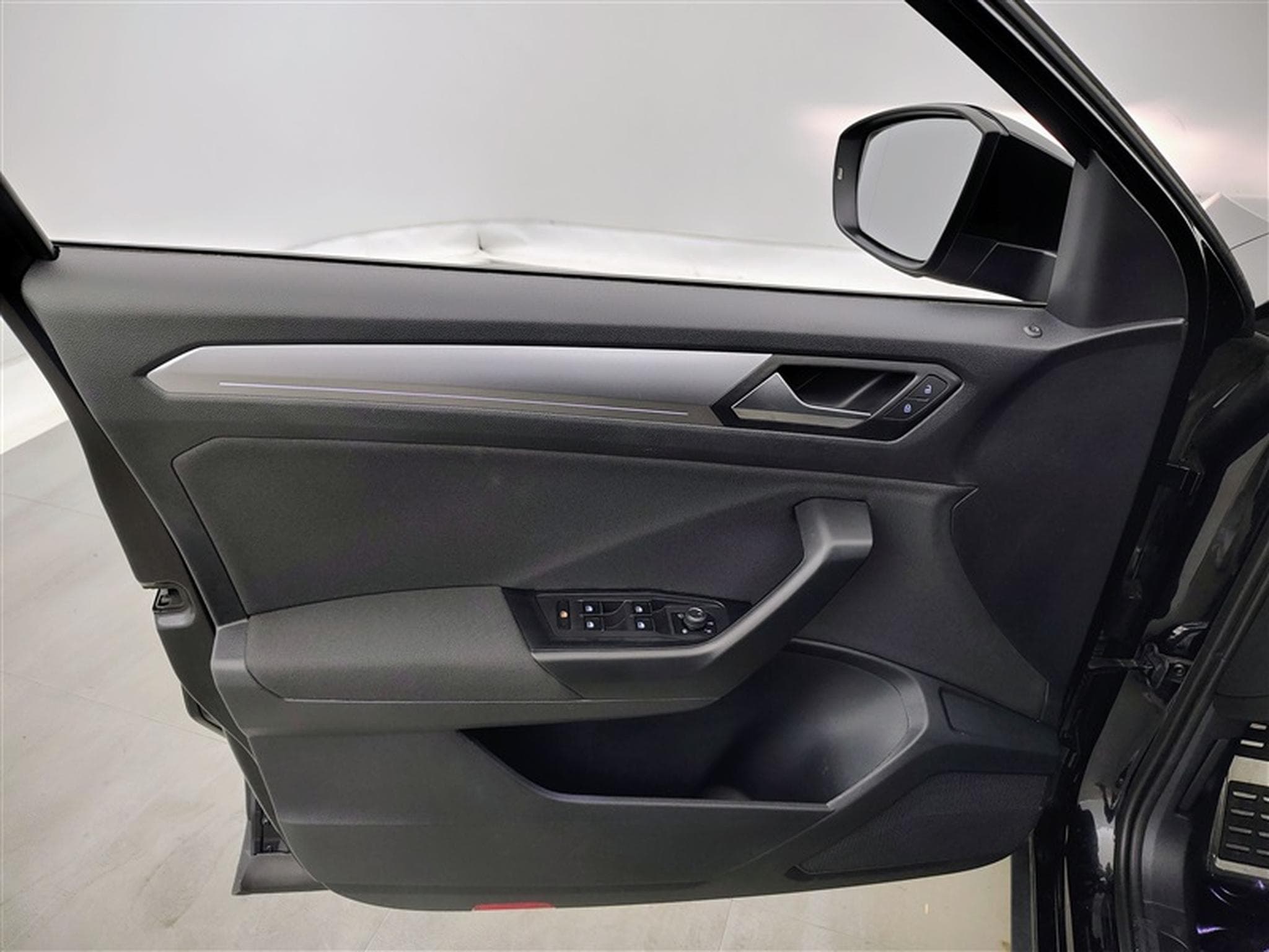 VW T-Roc 1.5 TSI DSG Carplay / PDC av+ar (2022) - Photo 17