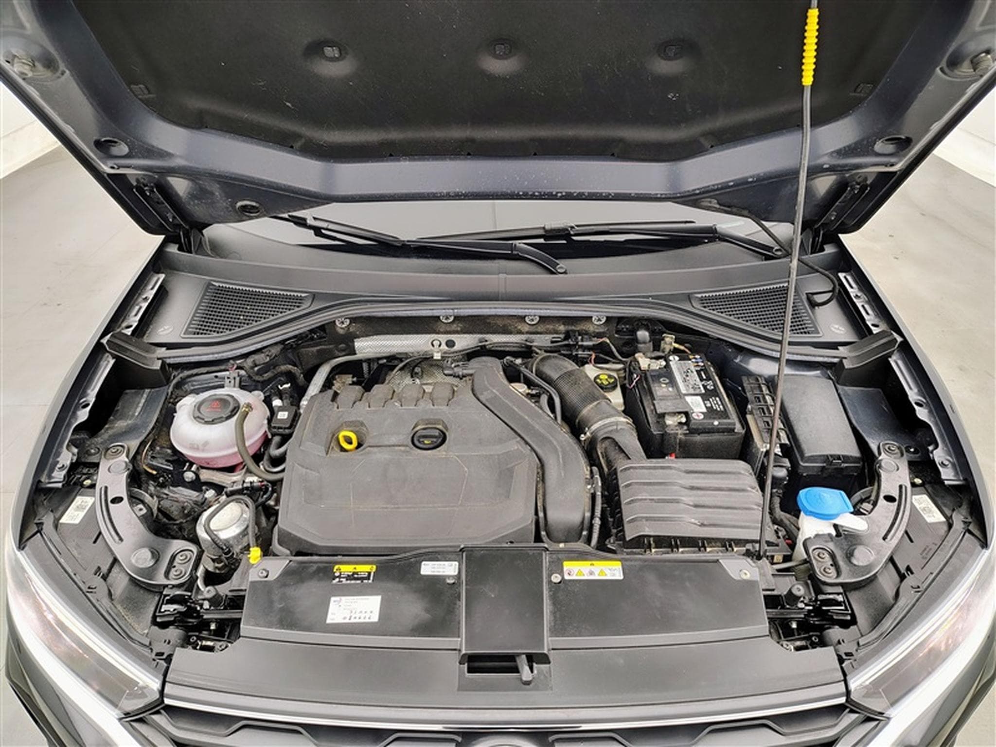 VW T-Roc 1.5 TSI DSG Carplay / PDC av+ar (2022) - Photo 19