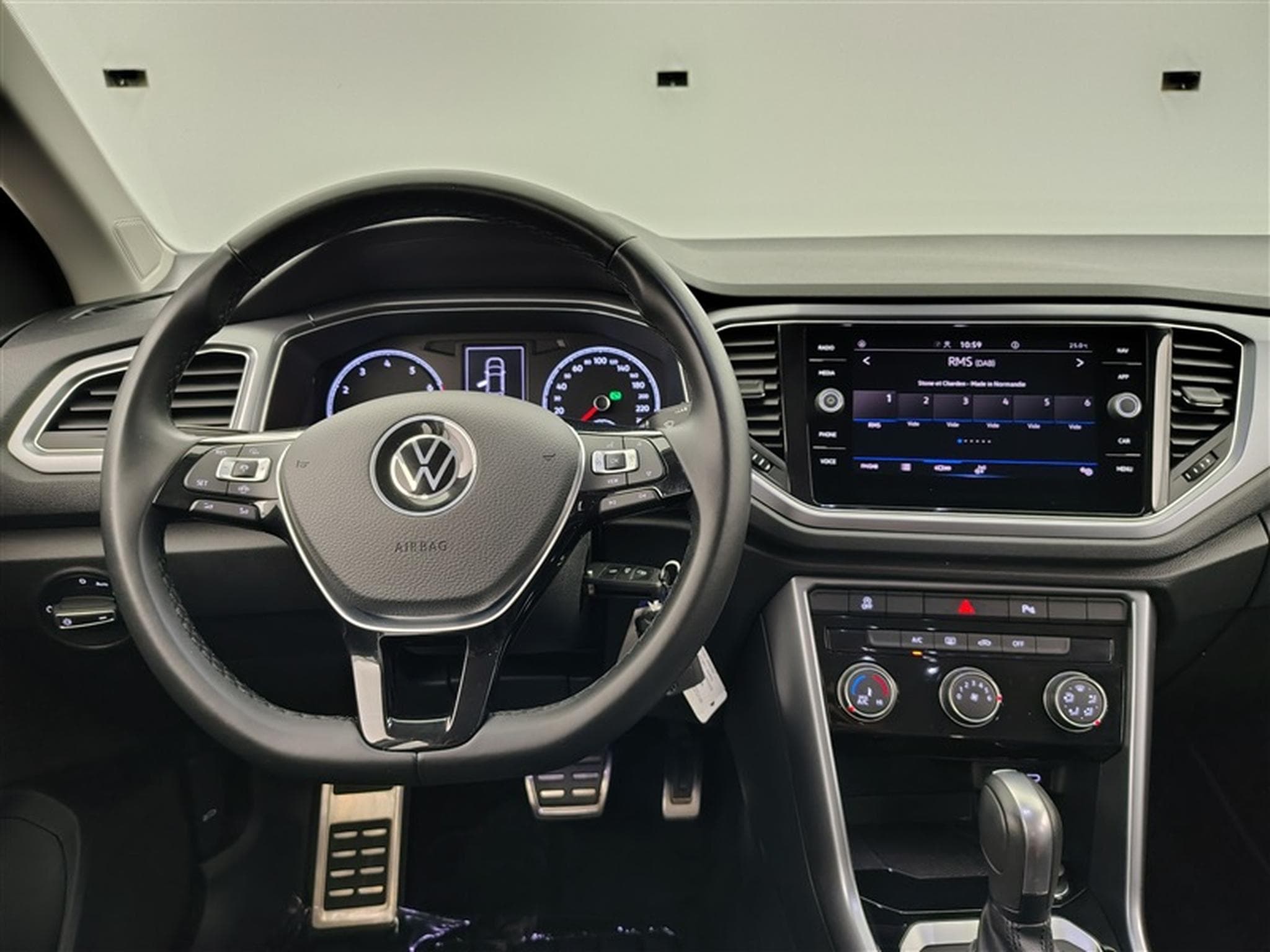 VW T-Roc 1.5 TSI DSG Carplay / PDC av+ar (2022) - Photo 9
