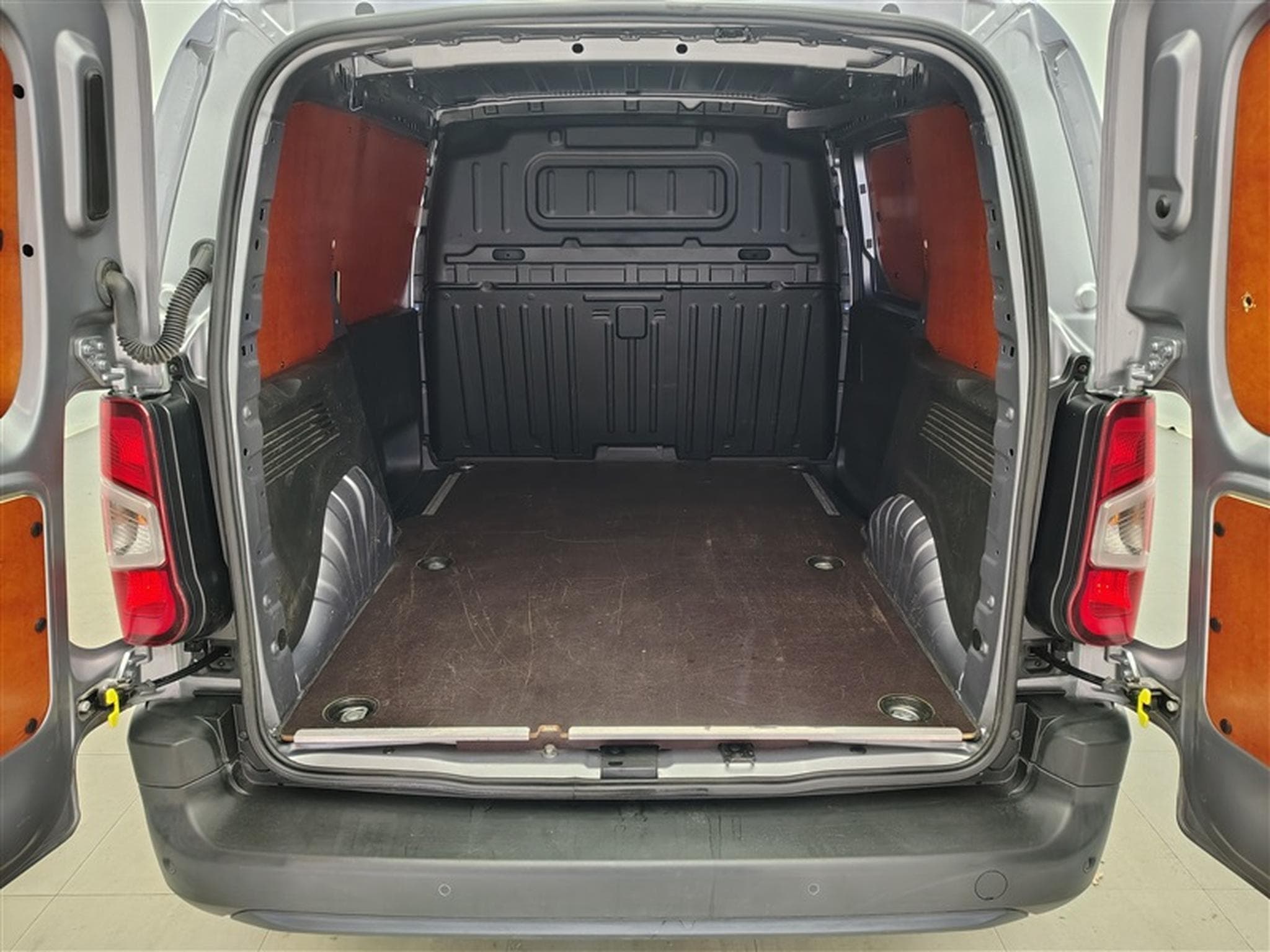 Opel Combo 1.5 TD BI L1H1 NAVI / CLIM / TEL (2021) - Photo 13