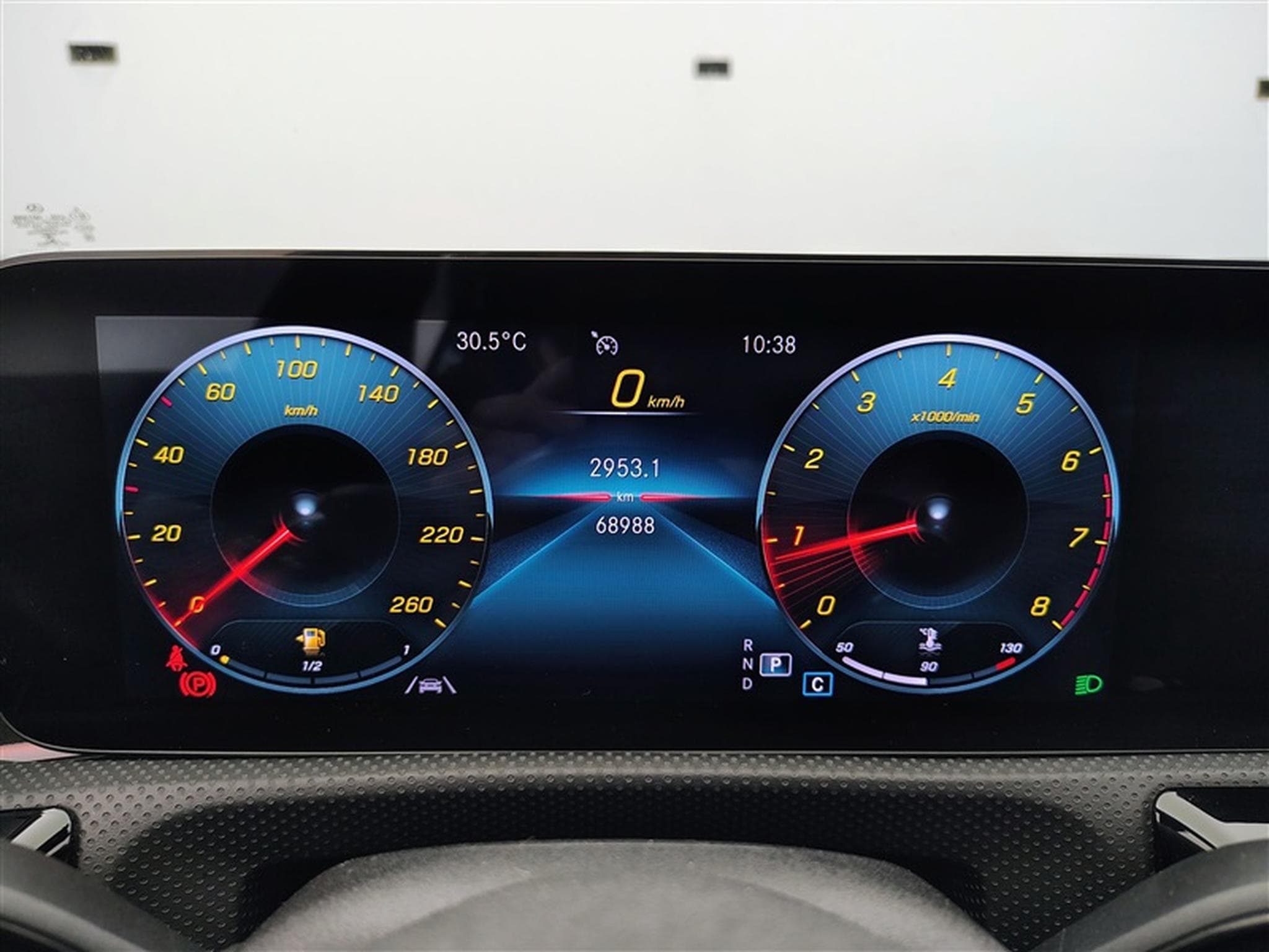 Mercedes A 180 7G-DCT Pack AMG  Navi Cockpit / Led / PDC+Caméra (2022) - Photo 10