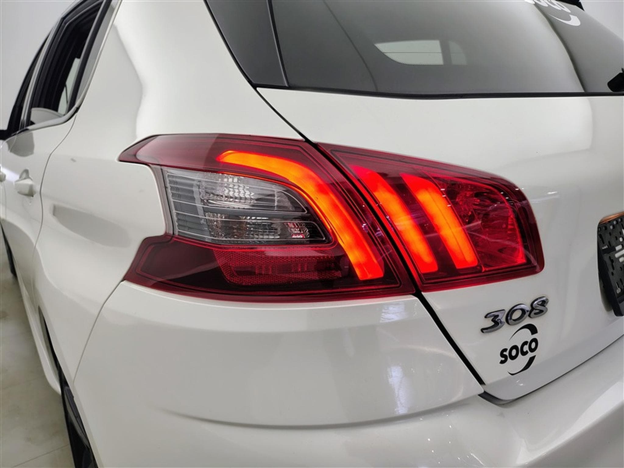 Peugeot 308 1.2 PureTech 130cv EAT8 GT Line NAVI / FULL LED / JA 17" (2019) - Photo 16