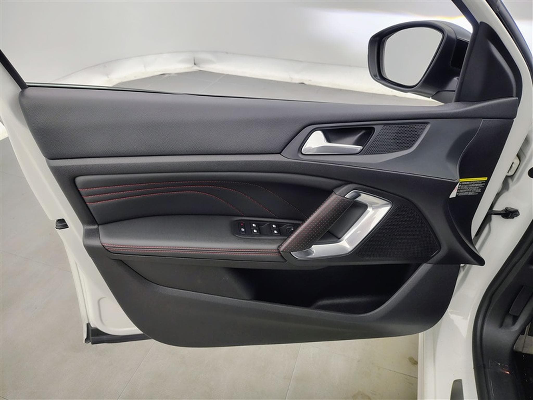 Peugeot 308 1.2 PureTech 130cv EAT8 GT Line NAVI / FULL LED / JA 17" (2019) - Photo 17