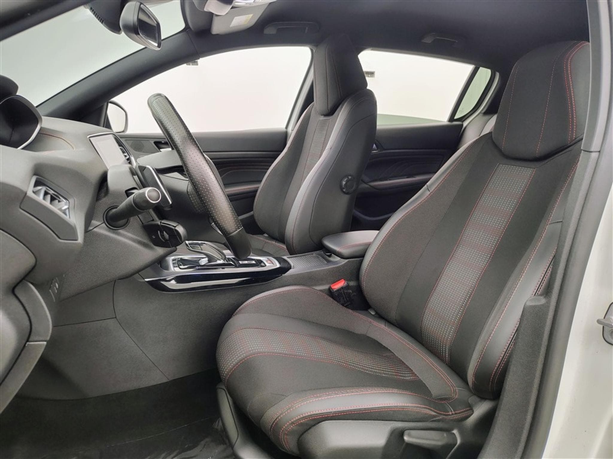 Peugeot 308 1.2 PureTech 130cv EAT8 GT Line NAVI / FULL LED / JA 17" (2019) - Photo 7