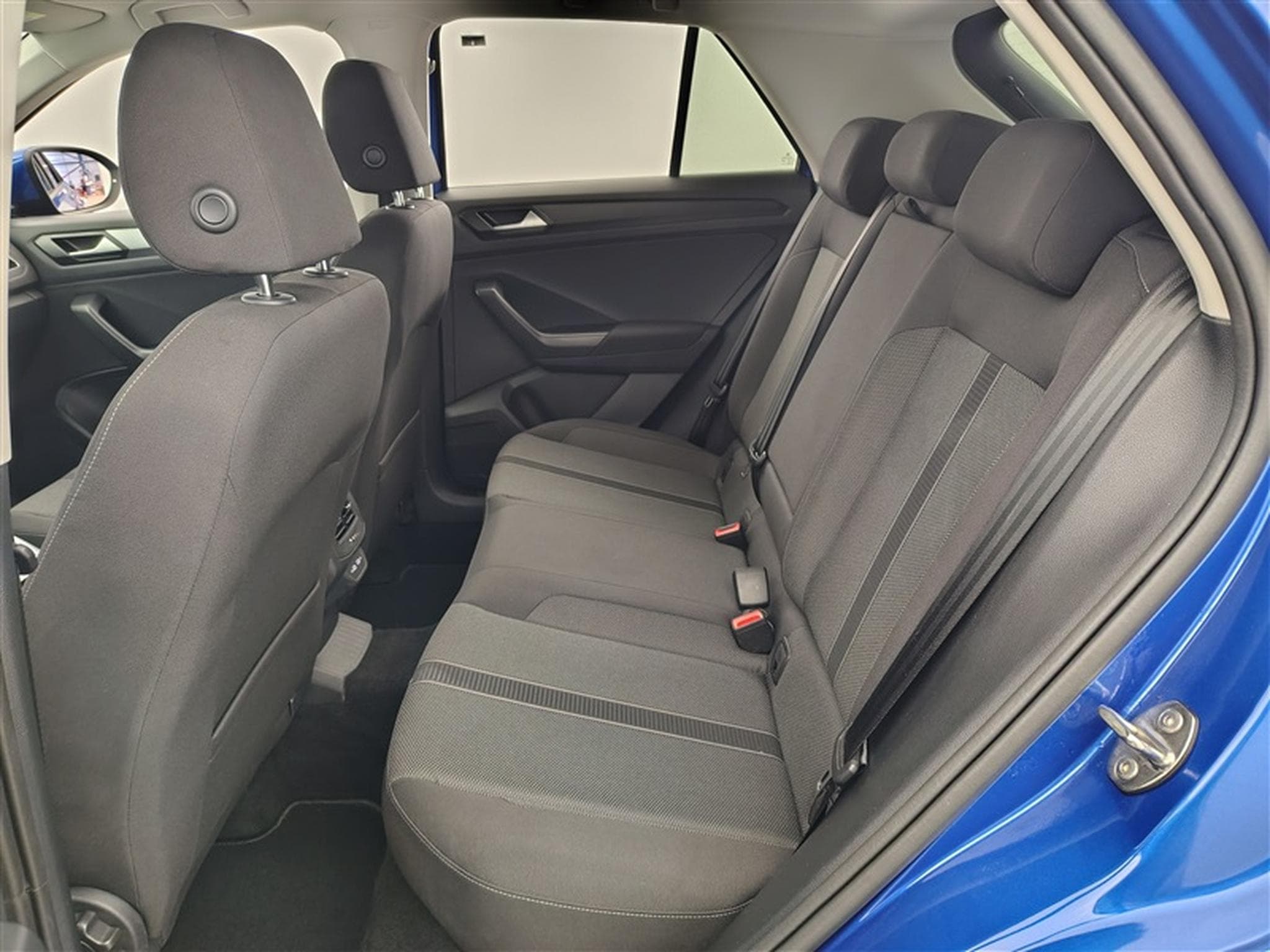 VW T-Roc 1.5 TSI 150Cv DSG United CARPLAY / FULL LED / CAMERA / JA 17 (2025) - Photo 13