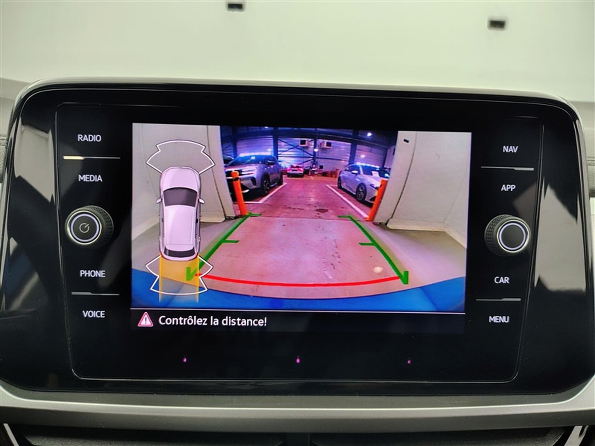 VW T-Roc 1.5 TSI 150Cv DSG United CARPLAY / FULL LED / CAMERA / JA 17 (2025) - Photo 18