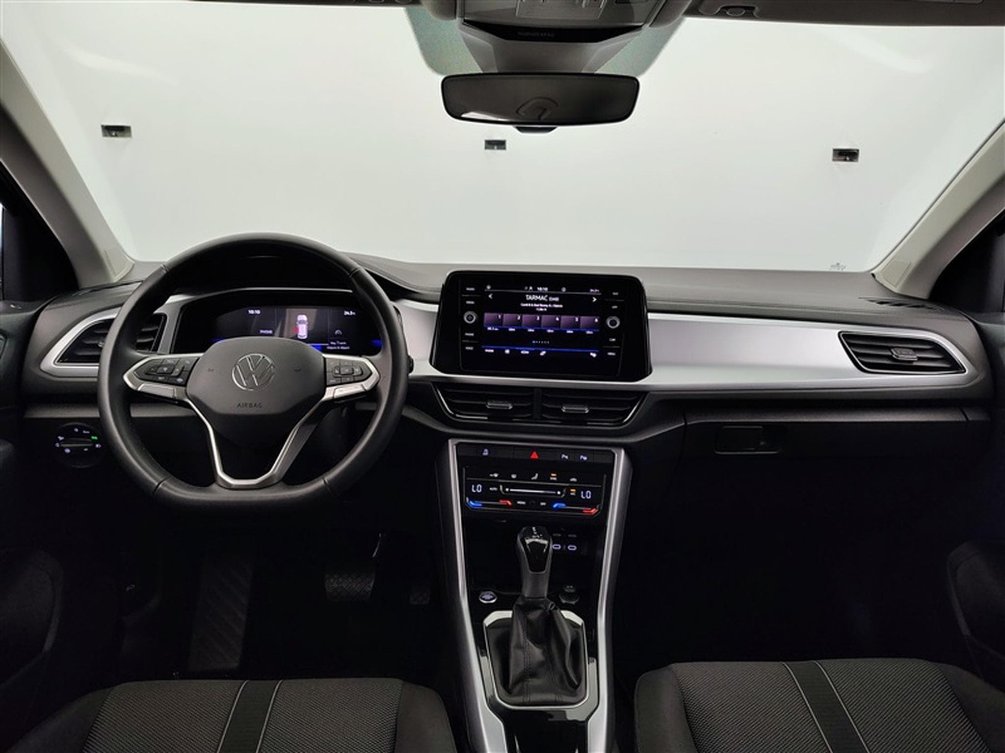 VW T-Roc 1.5 TSI 150Cv DSG United CARPLAY / FULL LED / CAMERA / JA 17 (2025) - Photo 8