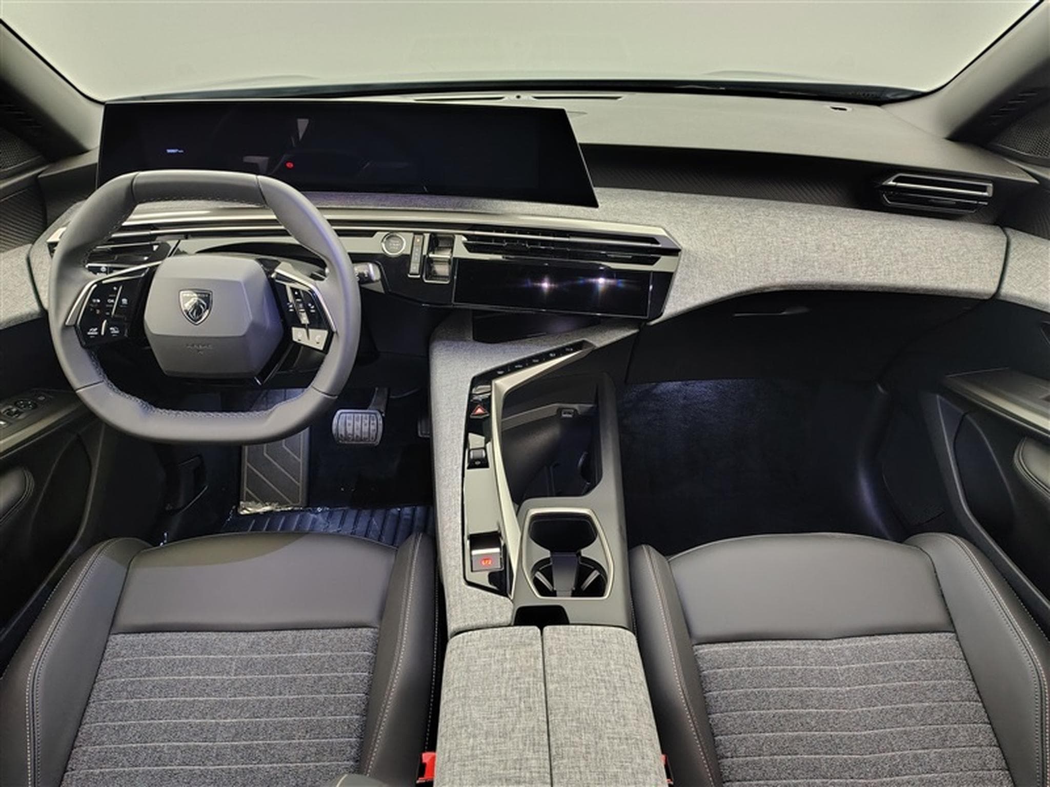 Peugeot 5008 1.2 HYBRID 145cv e-DSC6 Allure NAVI /CARPLAY/FULL LED/S-CUIR (2025) - Foto 8