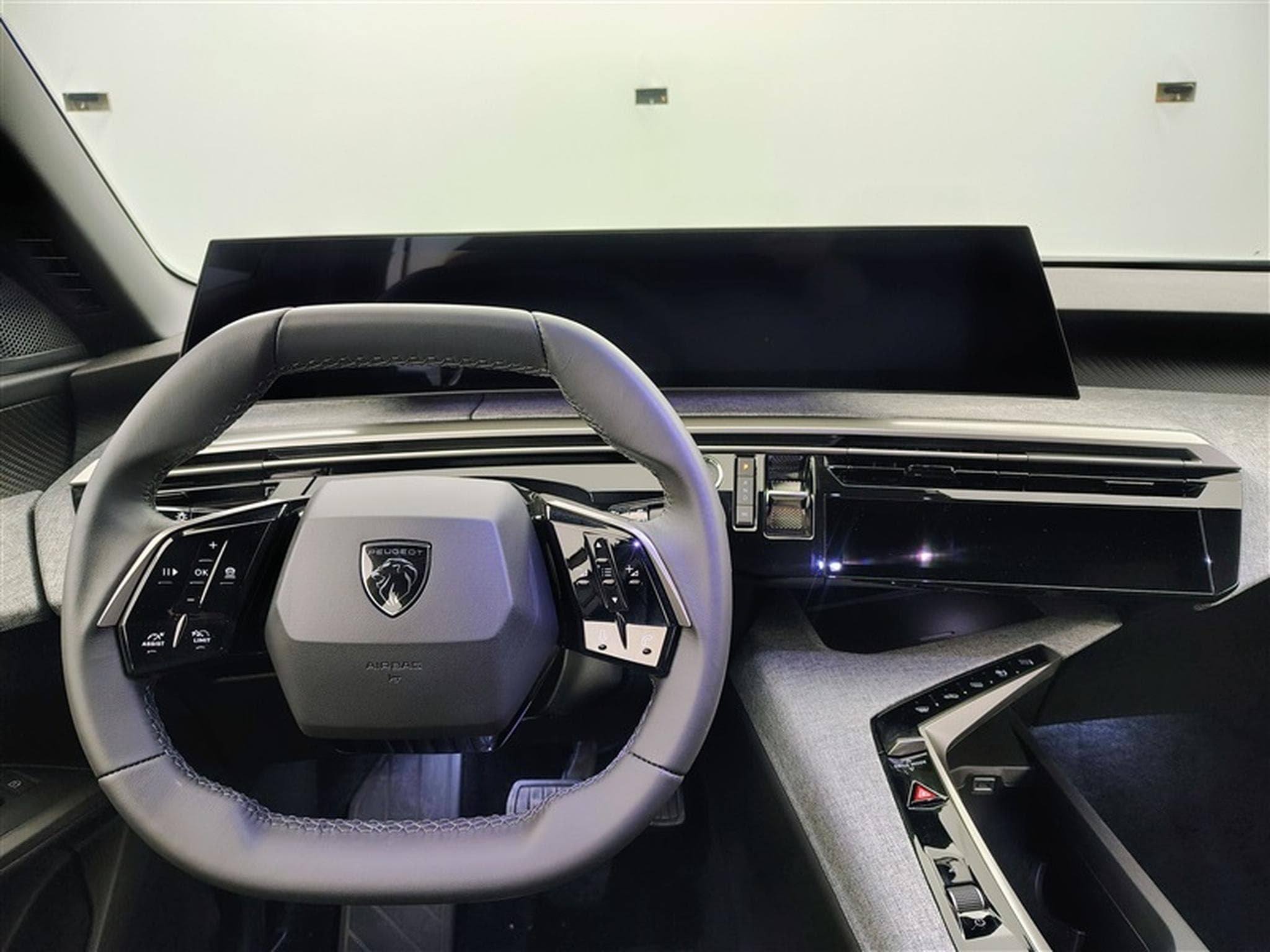 Peugeot 5008 1.2 HYBRID 145cv e-DSC6 Allure NAVI /CARPLAY/FULL LED/S-CUIR (2025) - Foto 9