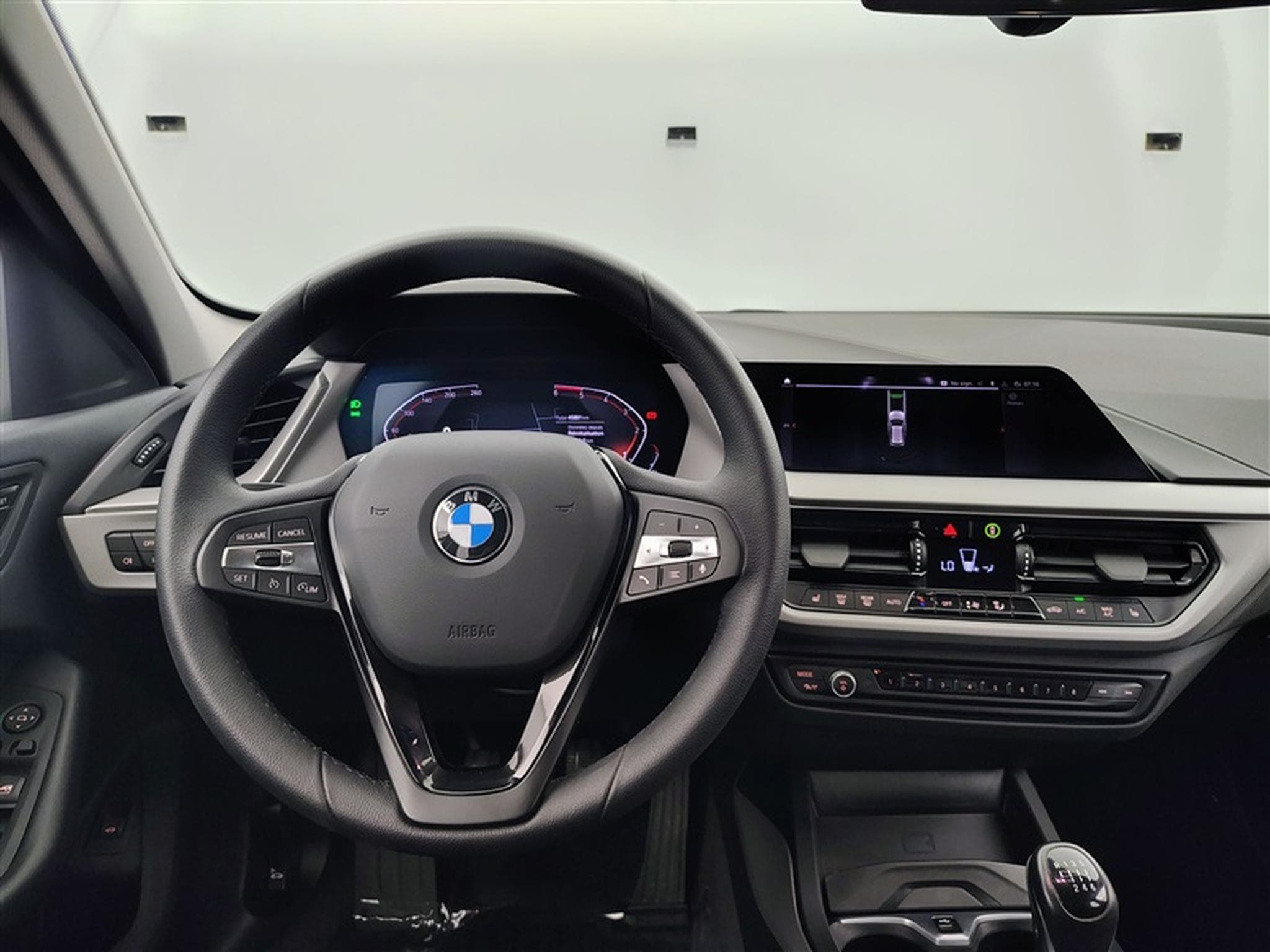 BMW 116 116d Business Line NAVI/FULL LED/JA16/PDC AV AR (2023) - Foto 9