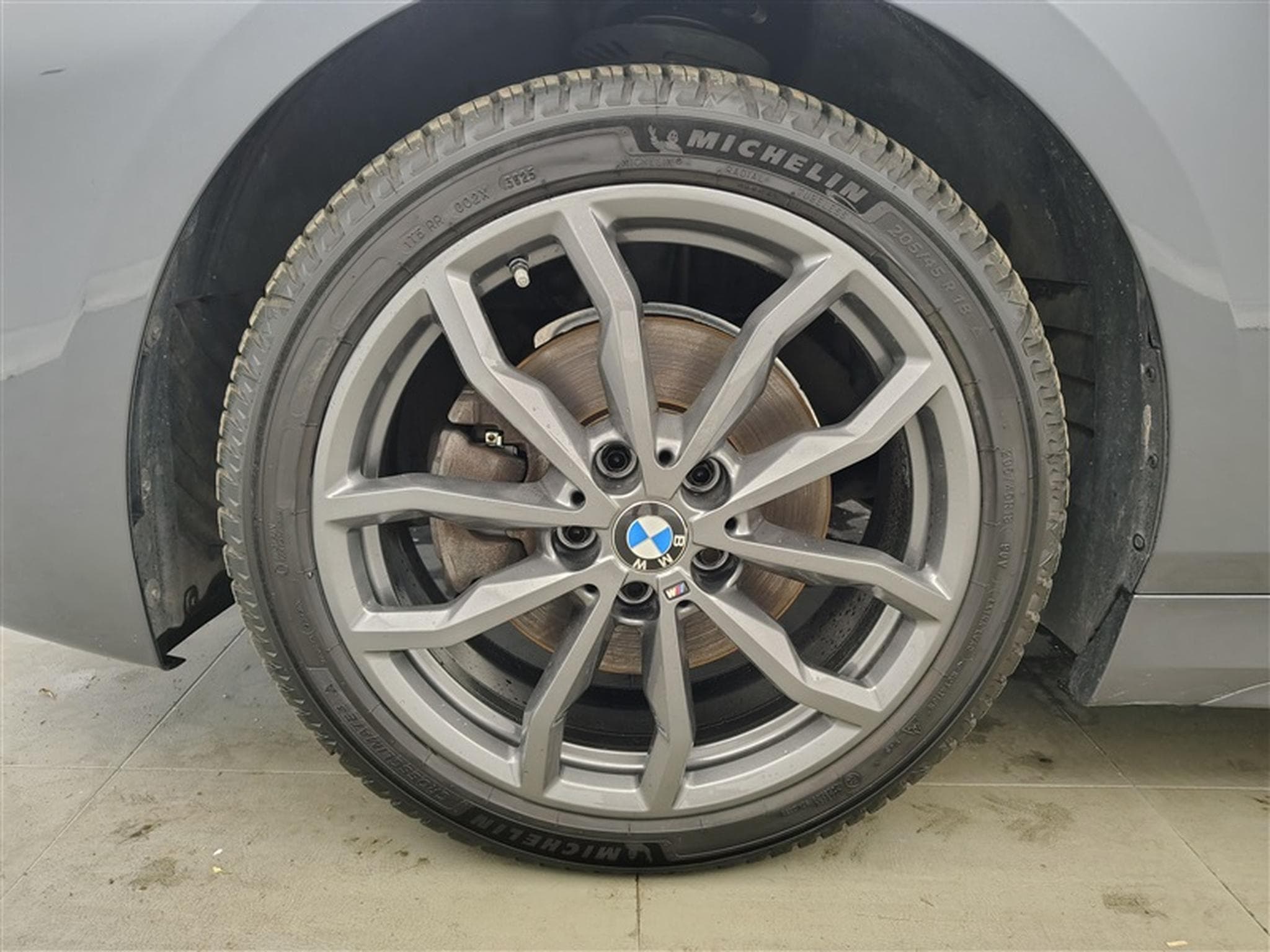 BMW 116 116d Pack M S-CUIR / NAVI / FULL LED / ALU (2021) - Foto 6