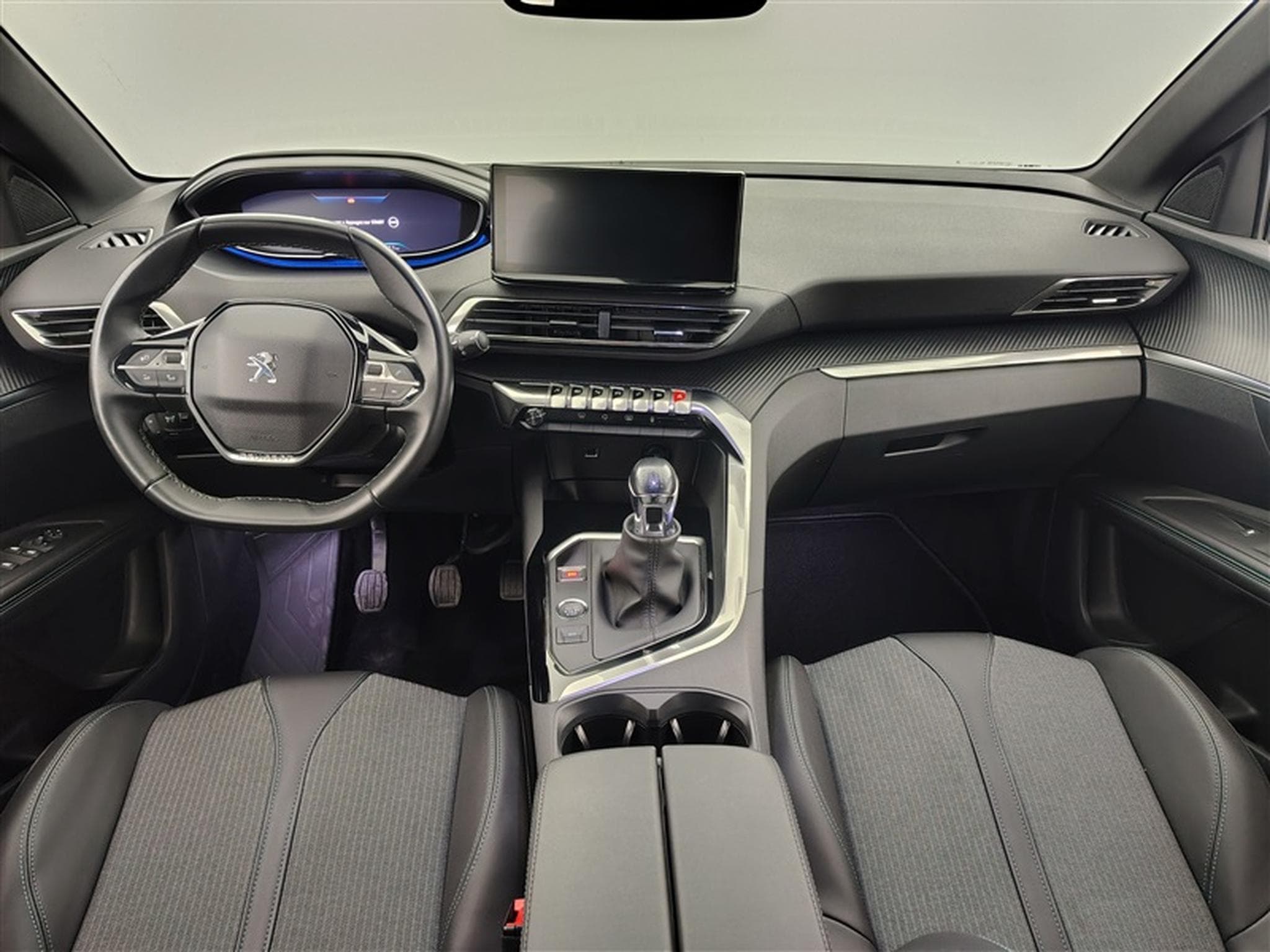 Peugeot 3008 1.2 PureTech Allure Pack S-CUIR / NAVI / CAMERA / CARPLAY (2023) - Foto 8