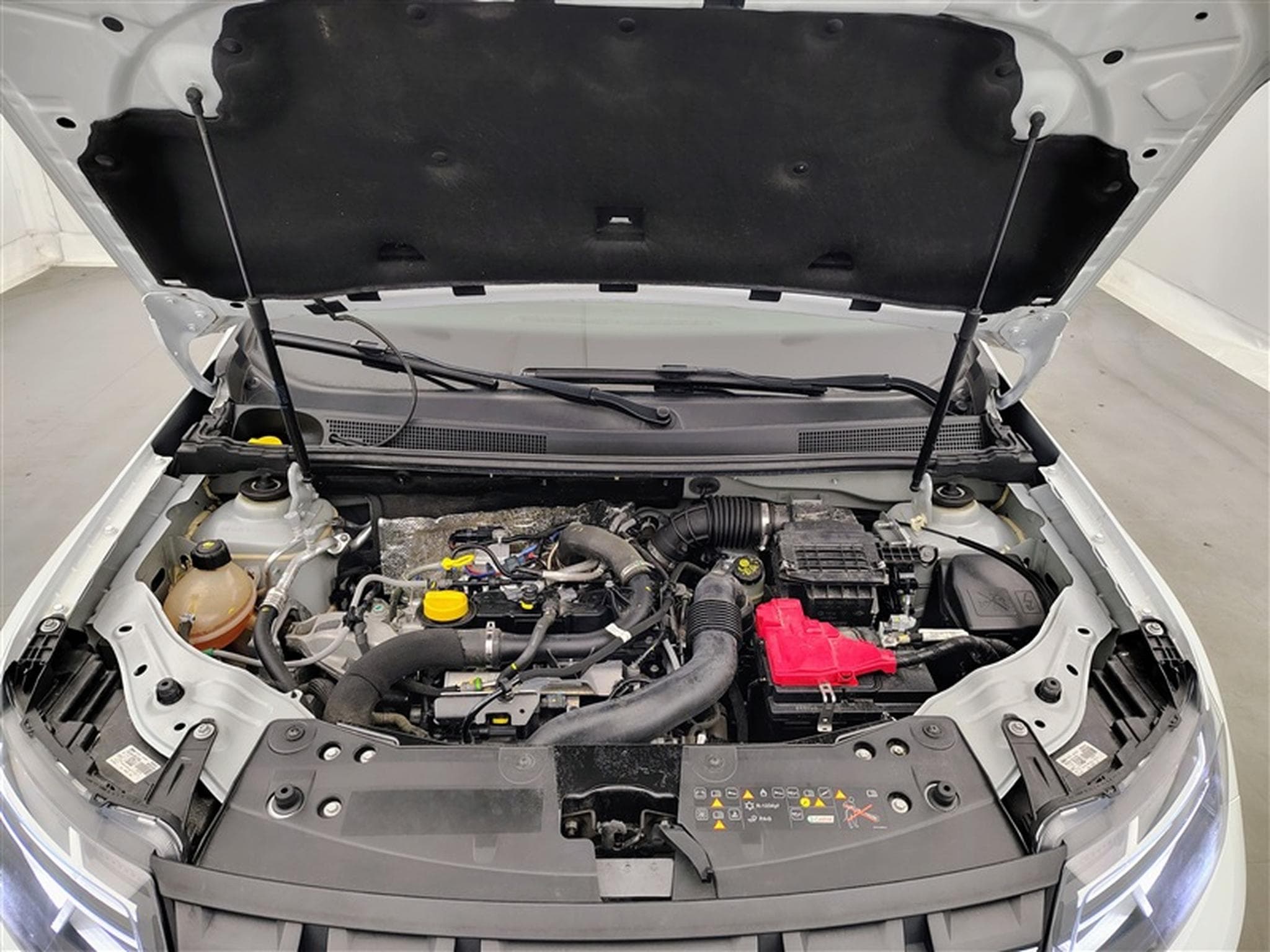 Dacia Duster 1.0 TCe Expression GPF (2023) - Foto 19