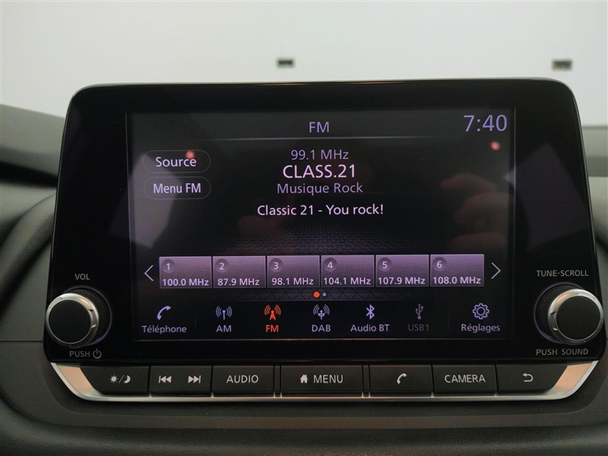 Nissan Qashqai 1.3 DIG-T MHEV N-Connecta (2022) - Foto 11