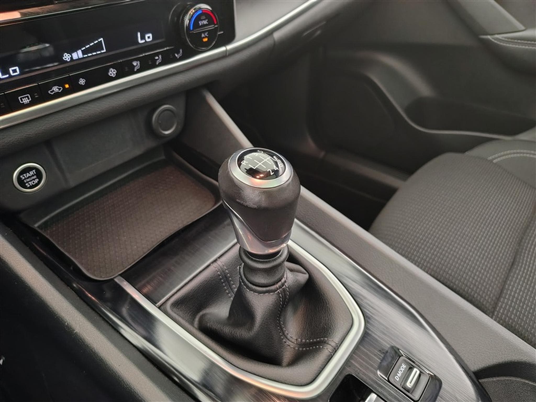Nissan Qashqai 1.3 DIG-T MHEV N-Connecta (2022) - Foto 12