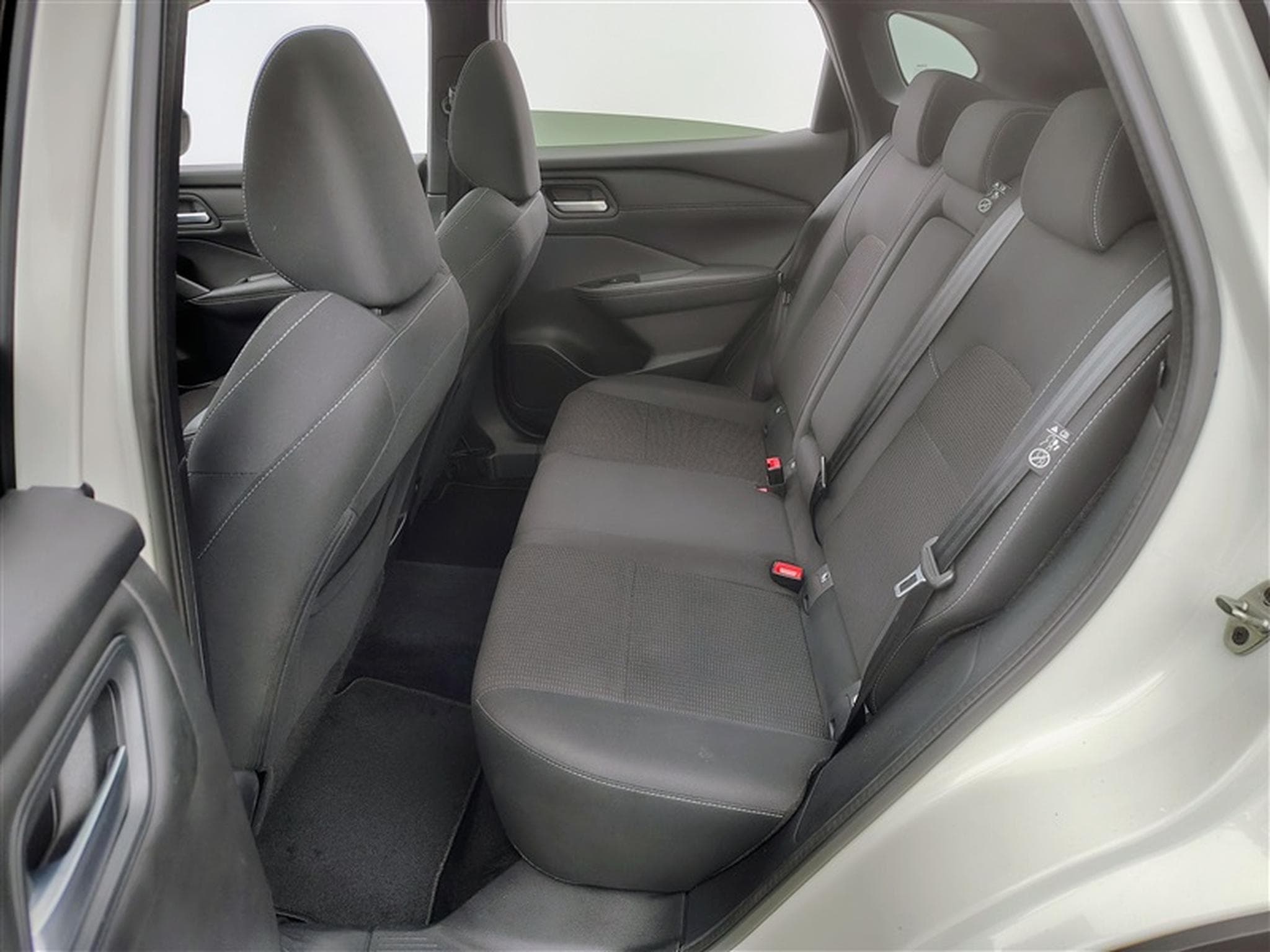 Nissan Qashqai 1.3 DIG-T MHEV N-Connecta (2022) - Foto 13