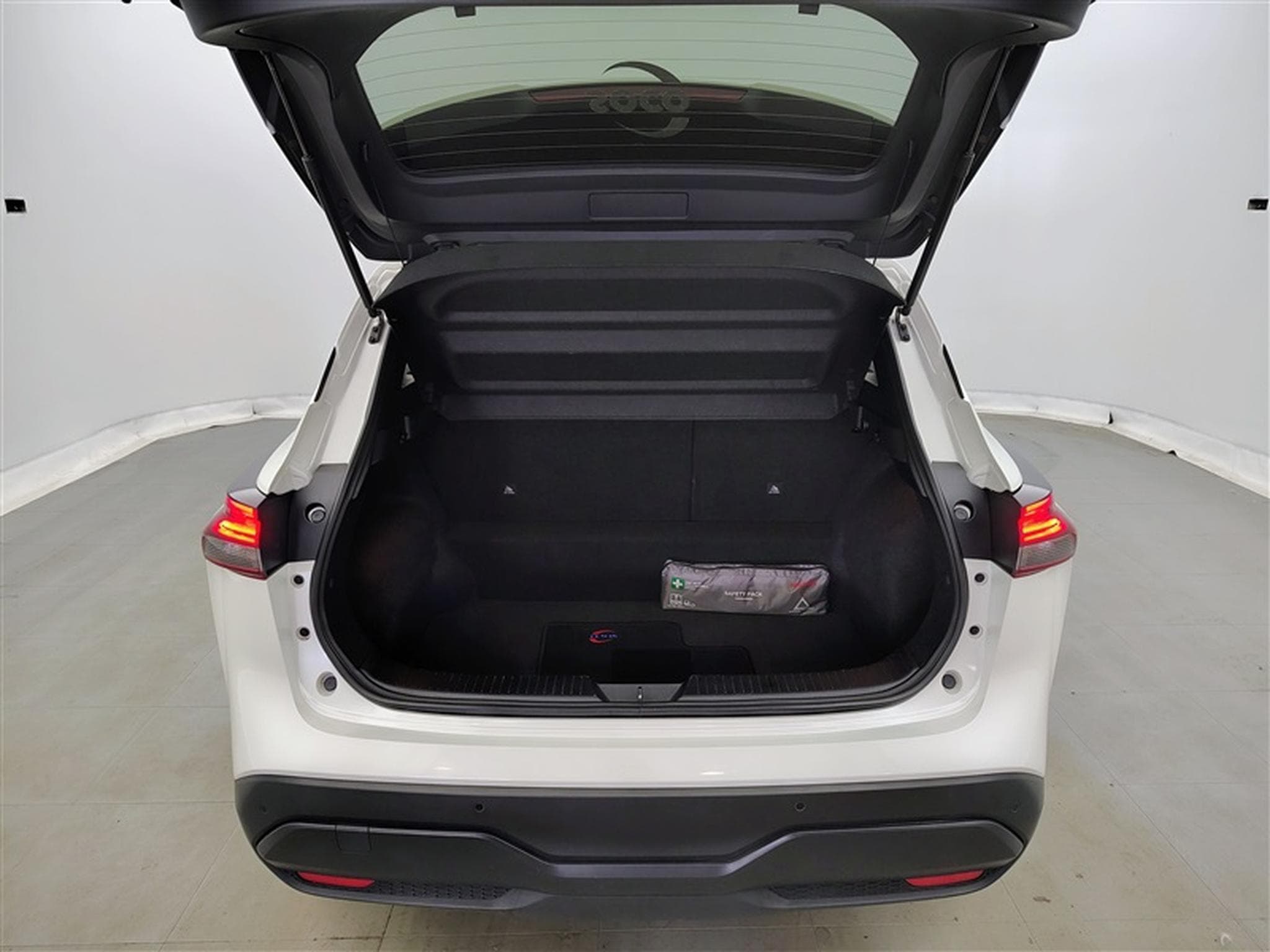 Nissan Qashqai 1.3 DIG-T MHEV N-Connecta (2022) - Foto 14