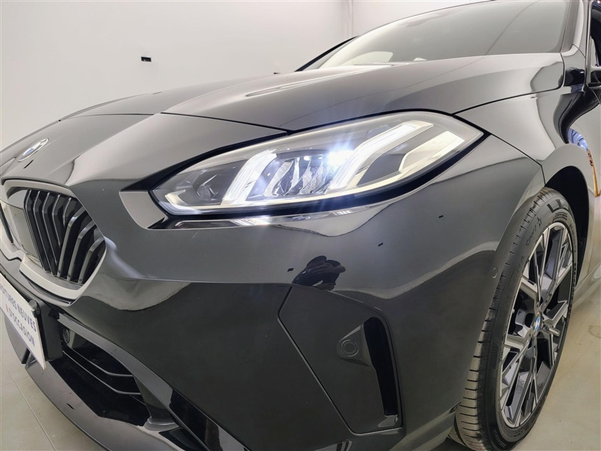 BMW 120 120iA Pack M NAVI / FULL LED / CAMERA / JA 18" (2025) - Foto 15