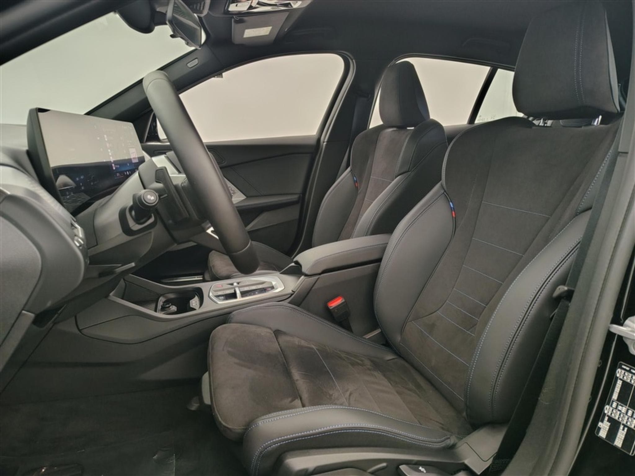 BMW 120 120iA Pack M NAVI / FULL LED / CAMERA / JA 18" (2025) - Foto 7