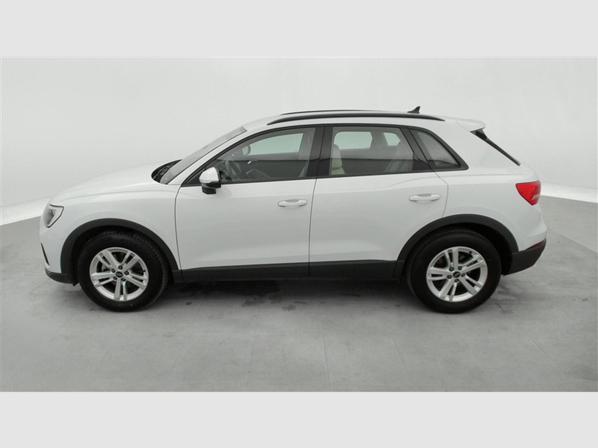 Audi Q3 35 TFSI Business Edition S.Tronic CUIR/NAVI/LED/JA17 (2022) - Foto 3